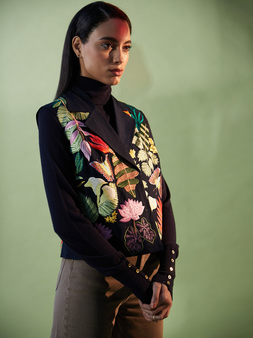 BETRUE Women Floral Viscose Linen Tailored Jacket with Embroidered, Navy blue
BETRUE Women Floral Viscose Linen Tailored Jacket with Embroidered, Navy blue