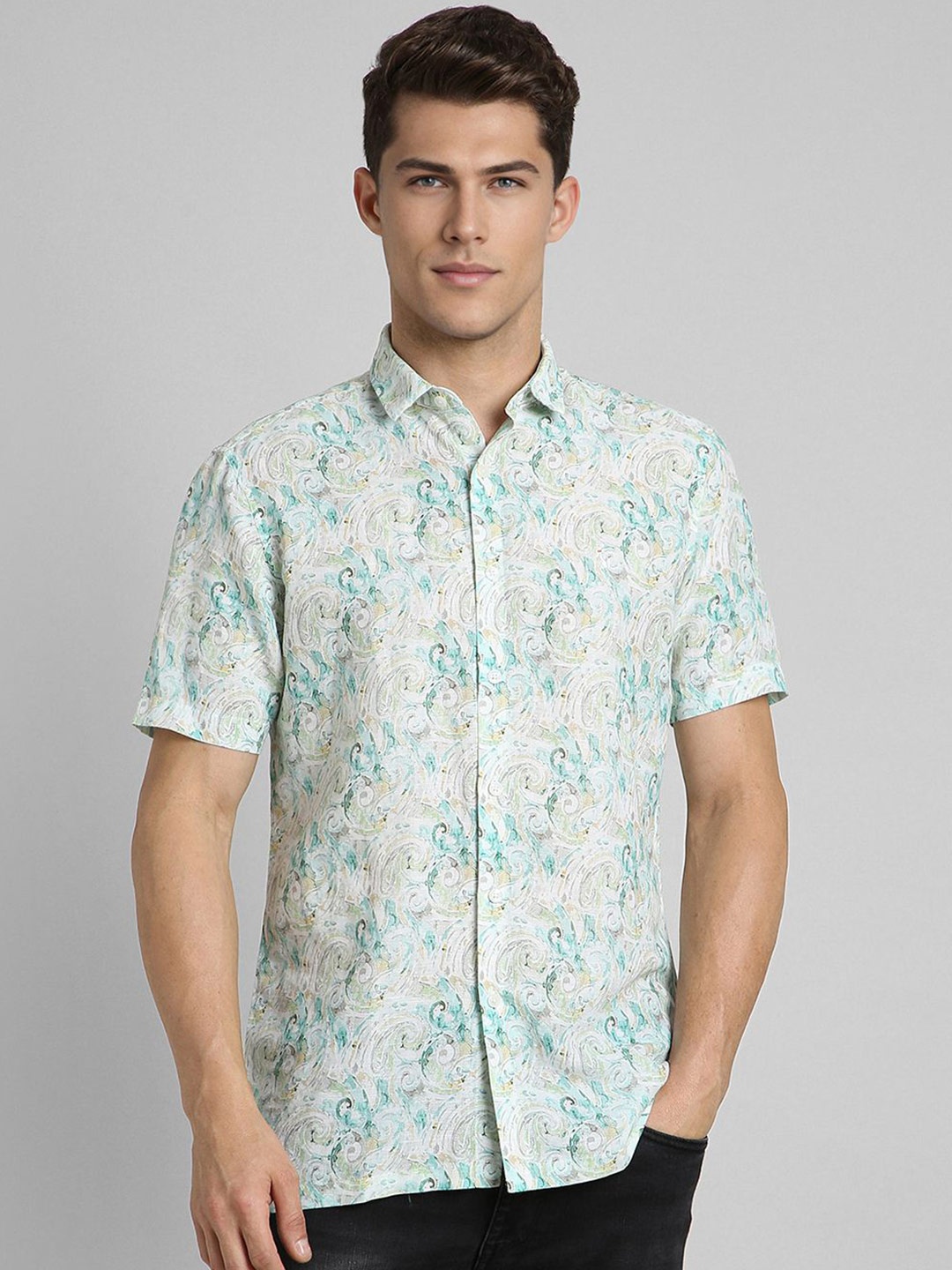 SIMON CARTER LONDON Men Spread Collar Floral Printed Linen Casual Shirt, White
SIMON CARTER LONDON Men Spread Collar Floral Printed Linen Casual Shirt, White
