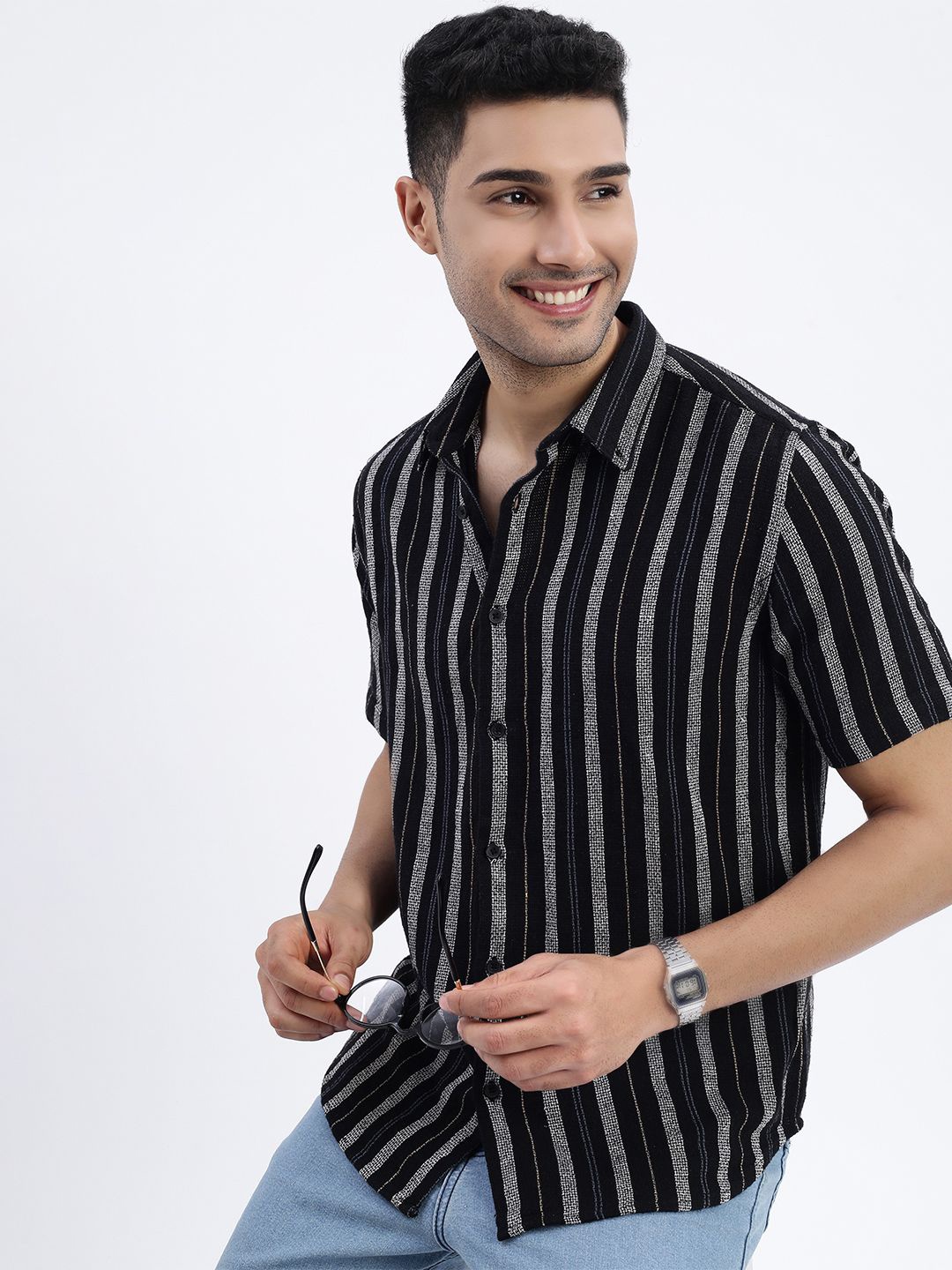 SHOWOFF Men Standard Spread Collar Vertical Striped Cotton Slim Fit Casual Shirt, Black
SHOWOFF Men Standard Spread Collar Vertical Striped Cotton Slim Fit Casual Shirt, Black