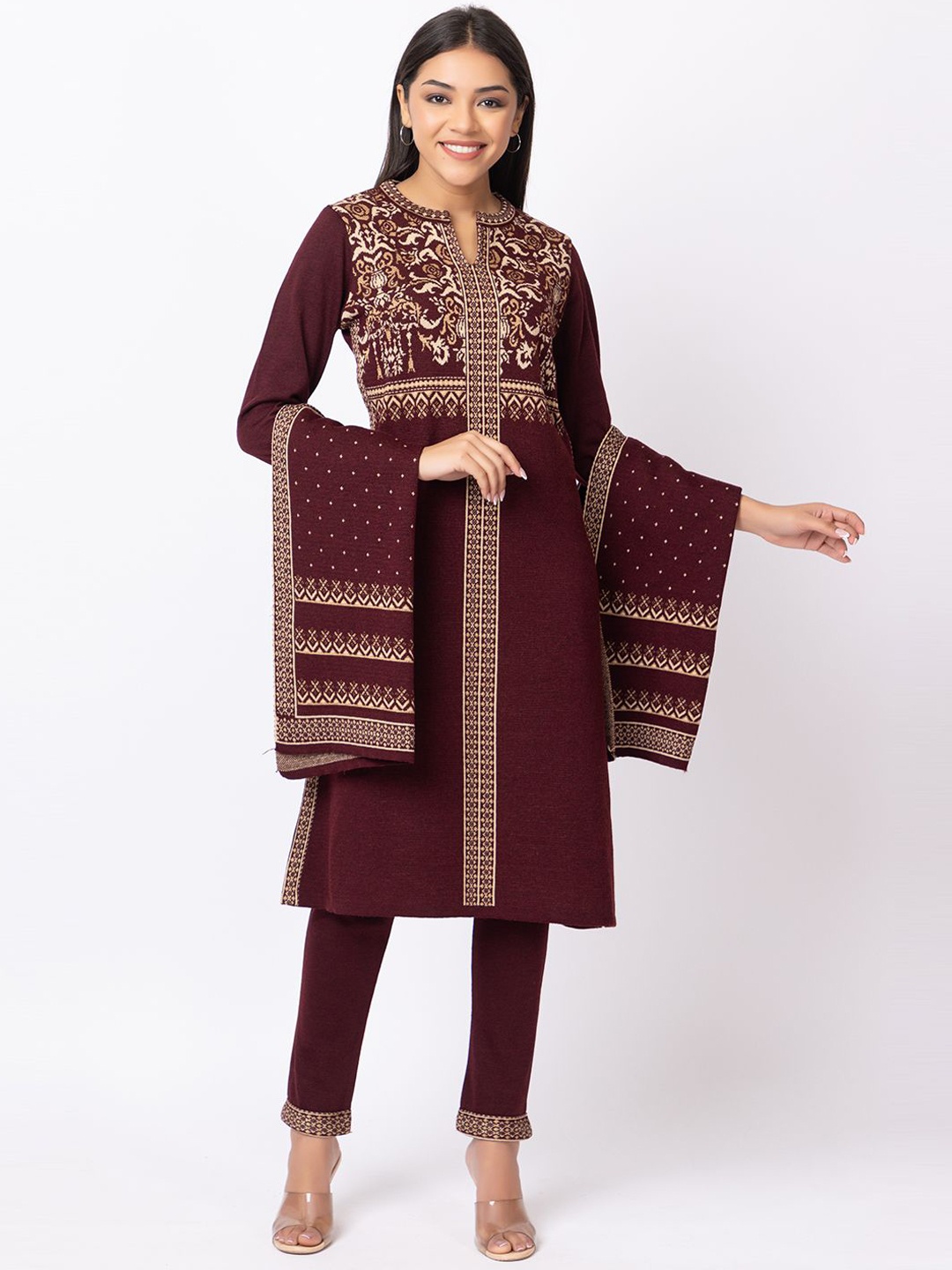 KEIKO Ethnic Motifs Woven Design Mandarin Collar Straight Kurta with Trousers & Dupatta, Burgundy
KEIKO Ethnic Motifs Woven Design Mandarin Collar Straight Kurta with Trousers & Dupatta, Burgundy