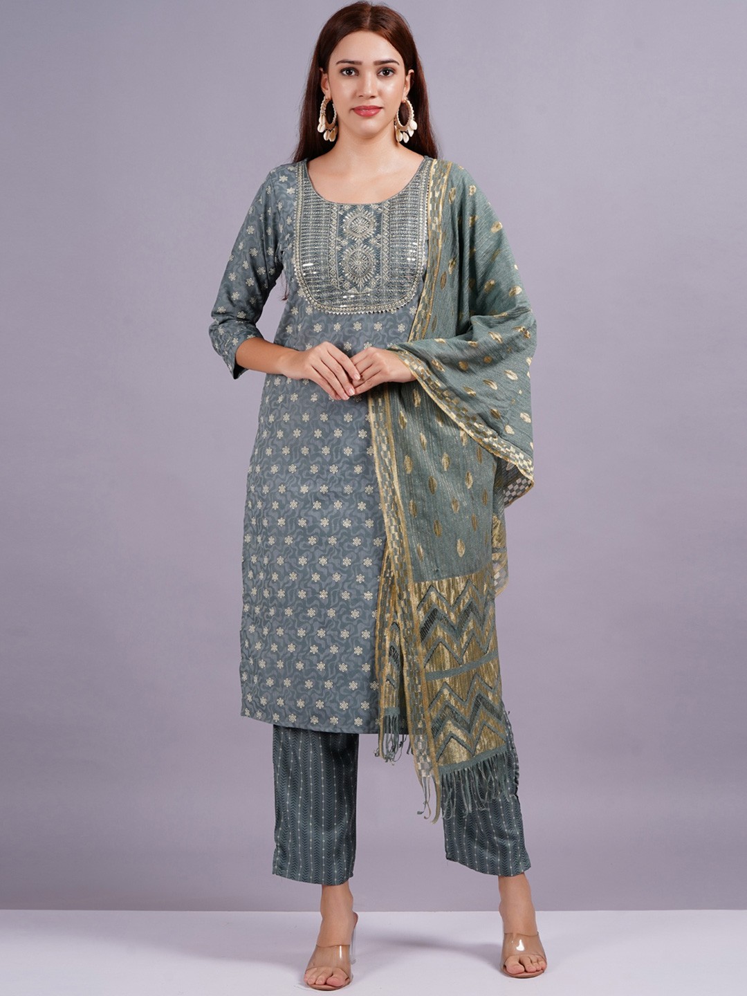 HIGHLIGHT FASHION EXPORT Printed Patchwork Straight Kurta with Trousers & Dupatta, Grey
HIGHLIGHT FASHION EXPORT Printed Patchwork Straight Kurta with Trousers & Dupatta, Grey