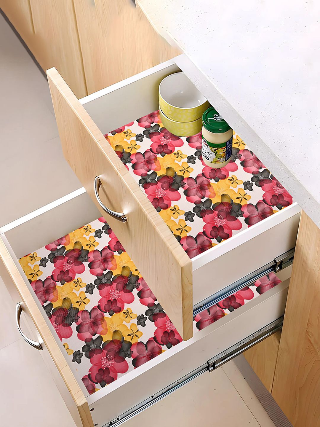Kuber Industries Pink & White 3 Pieces Printed Water Resistant Shelf Liner Organisers
Kuber Industries Pink & White 3 Pieces Printed Water Resistant Shelf Liner Organisers