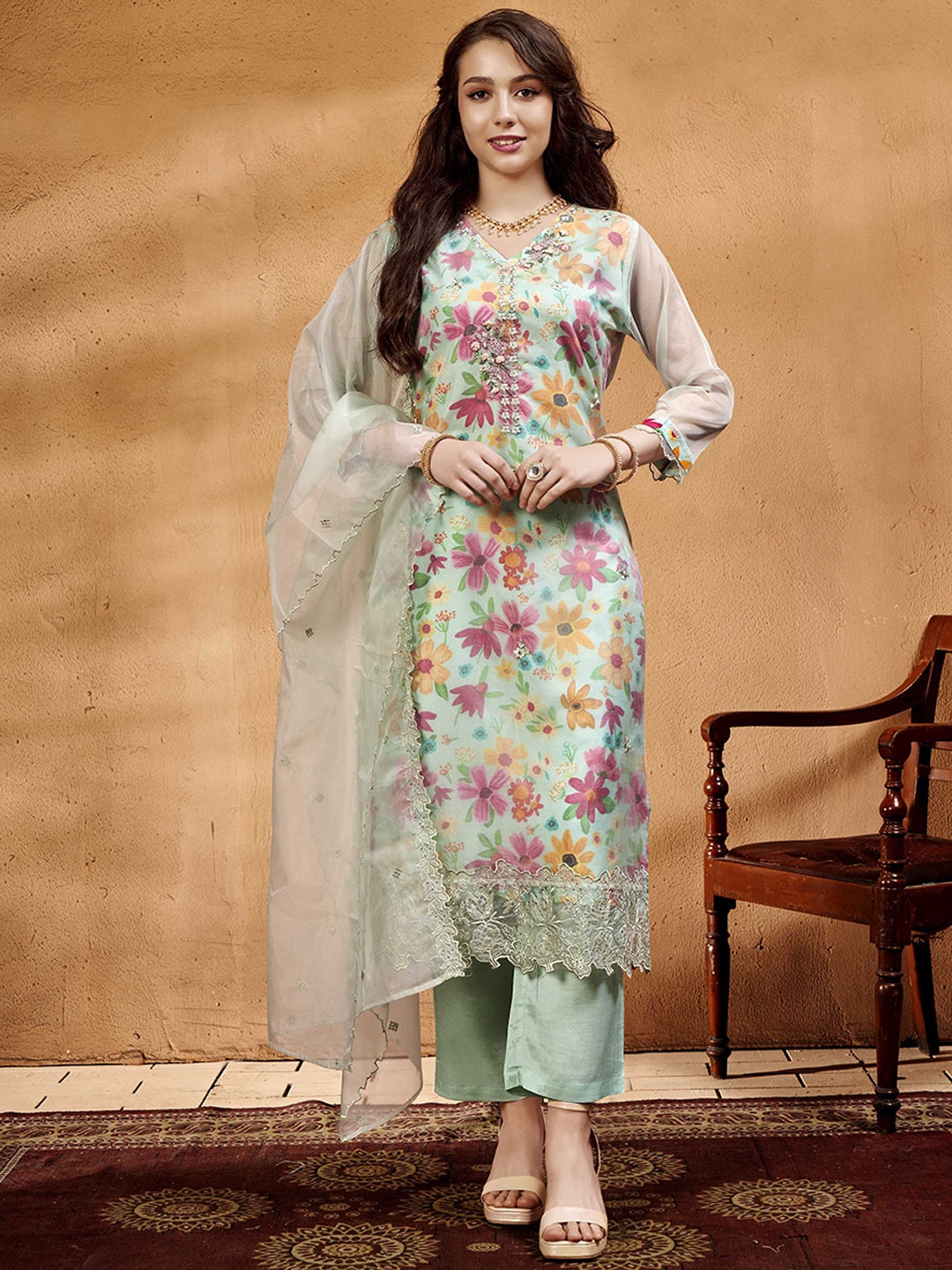 Anouk Floral Embroidered Thread Work Straight Kurta with Trousers & Dupatta, Sea green
Anouk Floral Embroidered Thread Work Straight Kurta with Trousers & Dupatta, Sea green