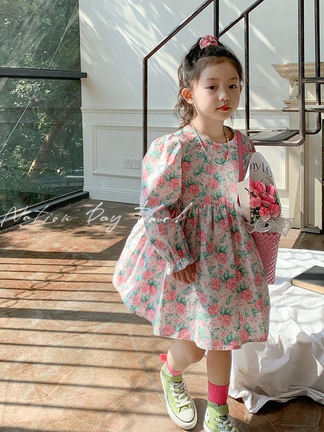 LULU & SKY Girls Pure Cotton Boat Neck Puff Sleeves Floral Print Fit and Flare Dress, Pink
LULU & SKY Girls Pure Cotton Boat Neck Puff Sleeves Floral Print Fit and Flare Dress, Pink