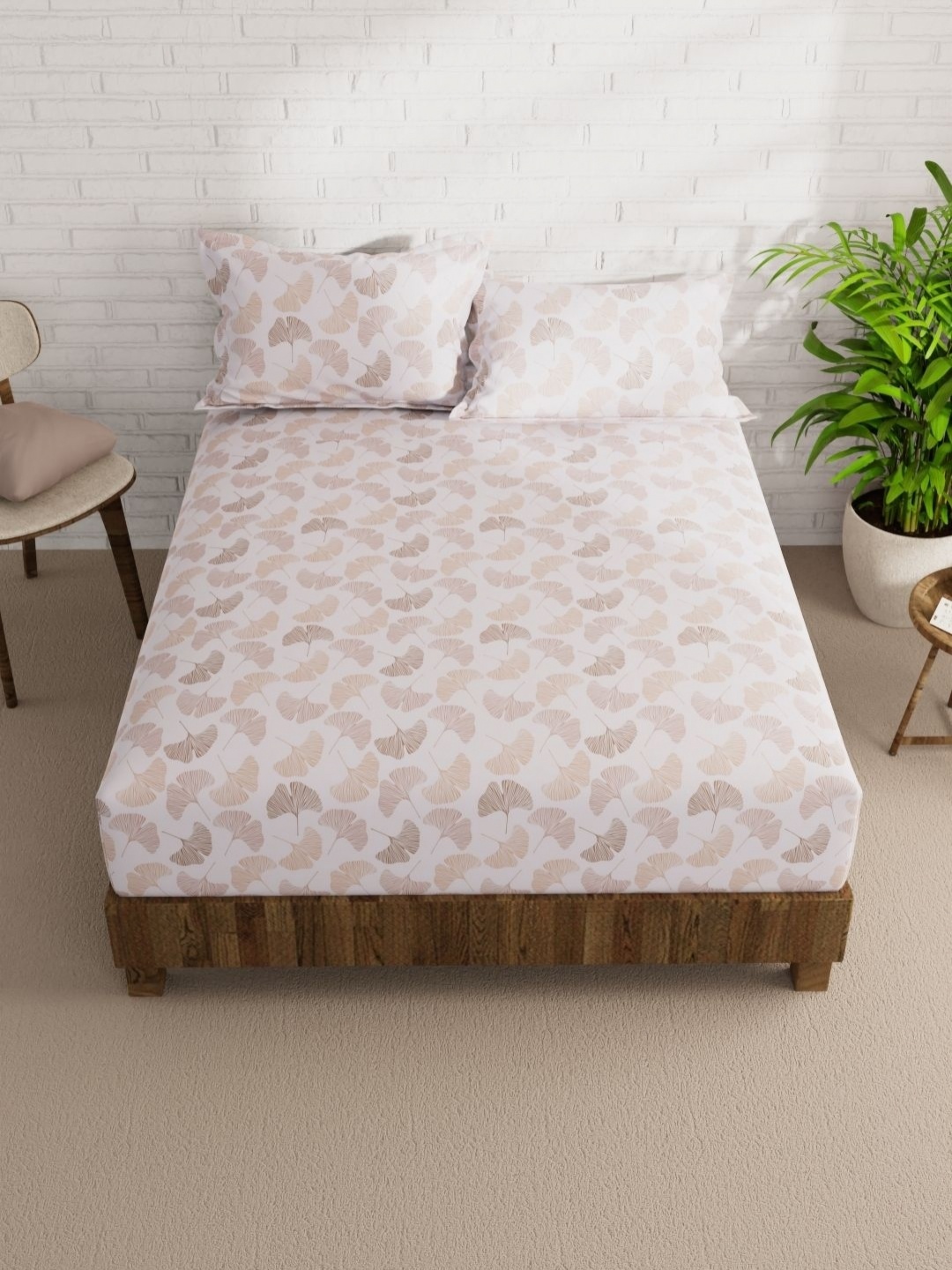 KOPA Envogue Off White Floral Printed Cotton 152 TC Queen Bedsheet Set 2.40 m x 2.15 m
KOPA Envogue Off White Floral Printed Cotton 152 TC Queen Bedsheet Set 2.40 m x 2.15 m