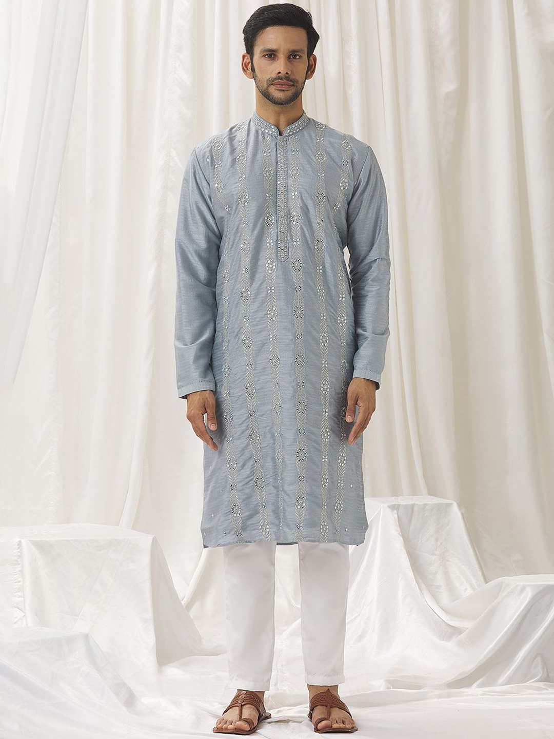 Alaya Advani Floral Embroidered Mirror Work Silk Cotton Straight Kurta with Trousers, Blue
Alaya Advani Floral Embroidered Mirror Work Silk Cotton Straight Kurta with Trousers, Blue