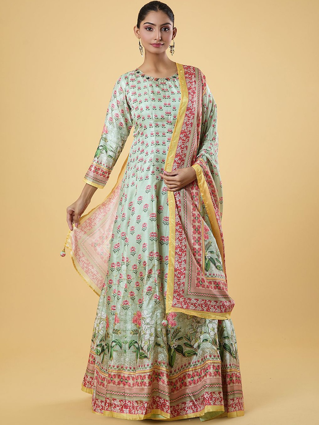Samyukta Singhani Ethnic Motifs Printed Sequined Maxi Ethnic Dress With Dupatta, Green
Samyukta Singhani Ethnic Motifs Printed Sequined Maxi Ethnic Dress With Dupatta, Green