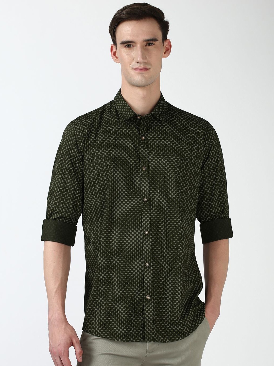 Peter England Casuals Men Spread Collar Floral Printed Cotton Slim Fit Casual Shirt, Olive
Peter England Casuals Men Spread Collar Floral Printed Cotton Slim Fit Casual Shirt, Olive