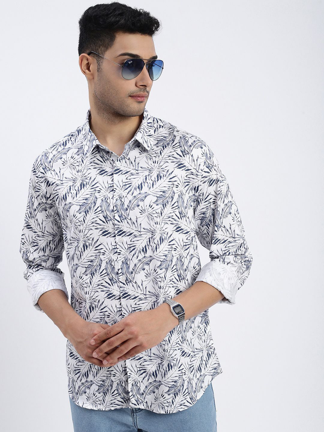 SHOWOFF Men Standard Spread Collar Floral Printed Cotton Slim Fit Casual Shirt, White
SHOWOFF Men Standard Spread Collar Floral Printed Cotton Slim Fit Casual Shirt, White