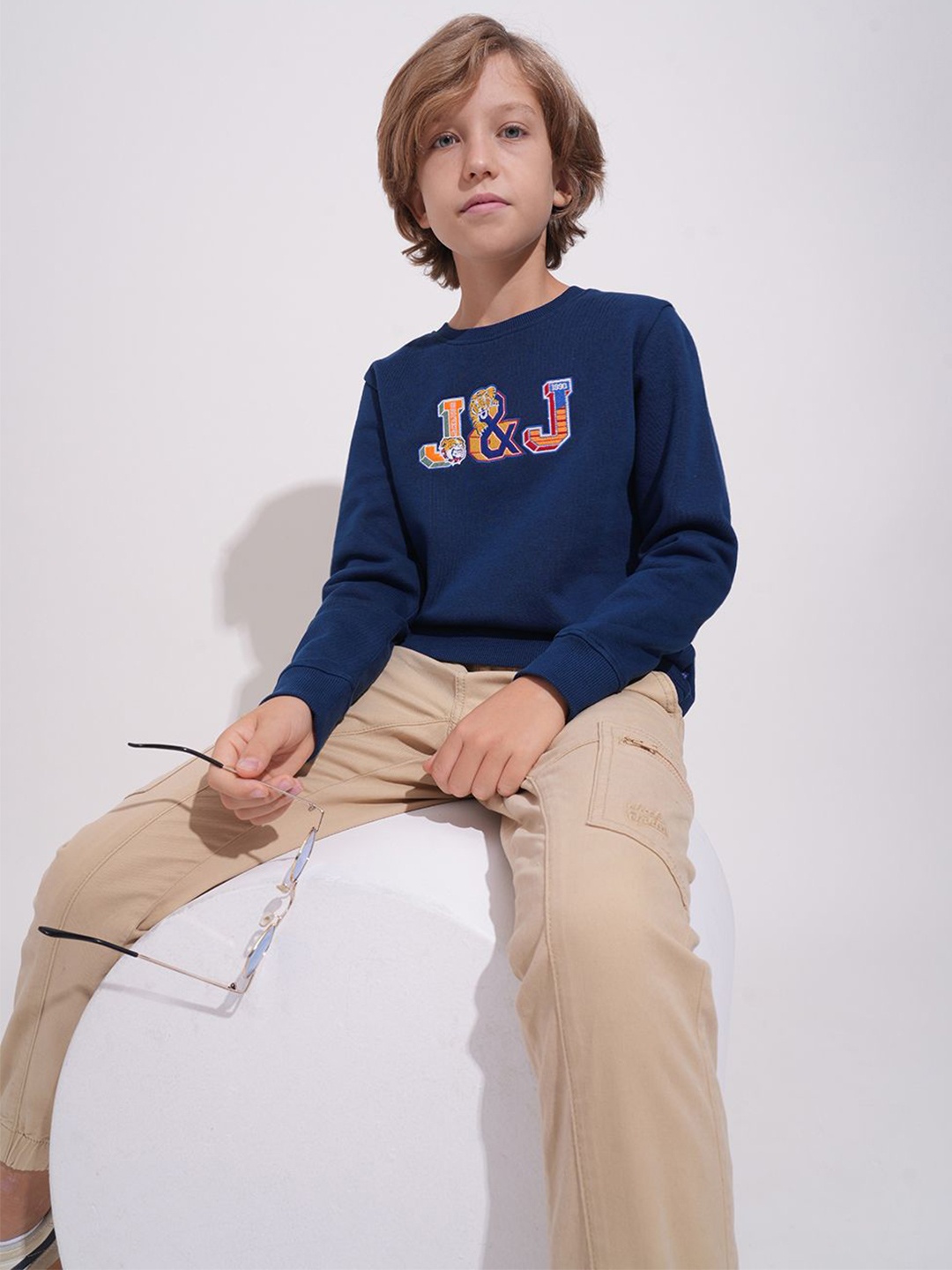 Jack & Jones Junior Boys Typography Printed Round Neck Cotton Pullover Sweatshirt, Navy blue
Jack & Jones Junior Boys Typography Printed Round Neck Cotton Pullover Sweatshirt, Navy blue