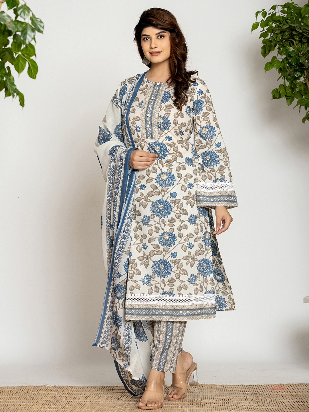 Yufta Floral Printed Pure Cotton Pakistani Style Kurta With Trousers & Dupatta, Blue
Yufta Floral Printed Pure Cotton Pakistani Style Kurta With Trousers & Dupatta, Blue