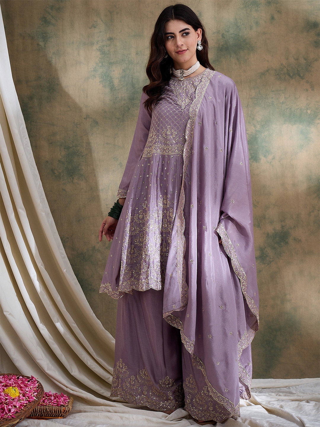 Miss Ethnik Floral Embroidered Thread Work Straight Kurta With Palazzos & Dupatta, Purple
Miss Ethnik Floral Embroidered Thread Work Straight Kurta With Palazzos & Dupatta, Purple