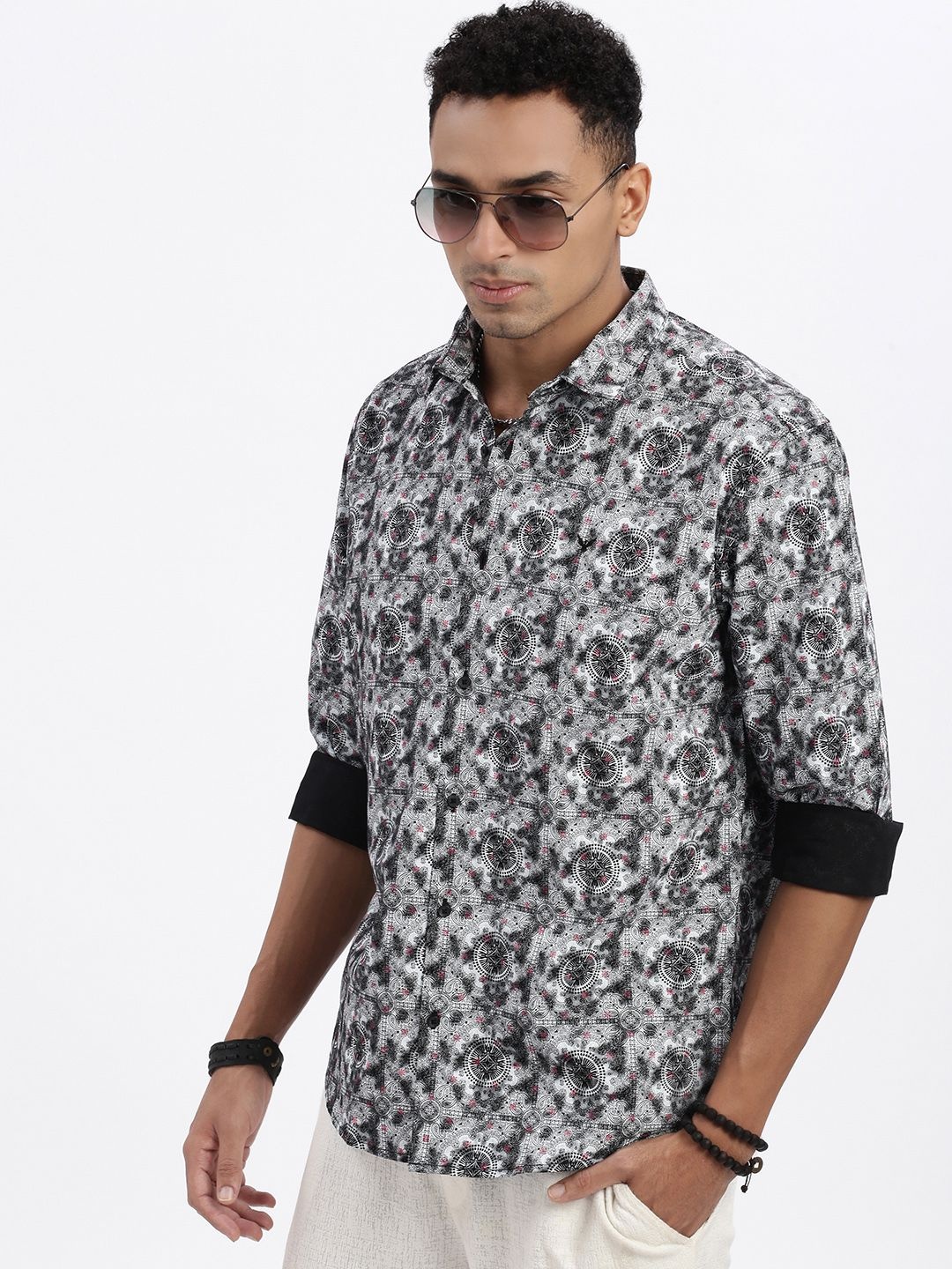 SHOWOFF Men Premium Spread Collar Ethnic Motifs Printed Cotton Slim Fit Casual Shirt, Grey
SHOWOFF Men Premium Spread Collar Ethnic Motifs Printed Cotton Slim Fit Casual Shirt, Grey