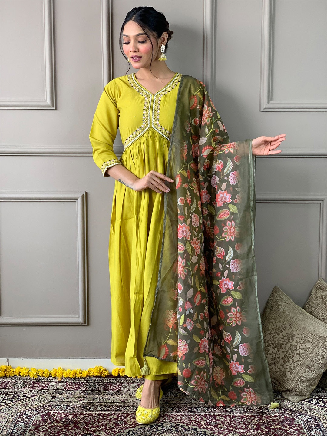 CaniBani Yoke Design Empire Chanderi Silk Anarkali Kurta with Trousers & Dupatta, Lime green
CaniBani Yoke Design Empire Chanderi Silk Anarkali Kurta with Trousers & Dupatta, Lime green