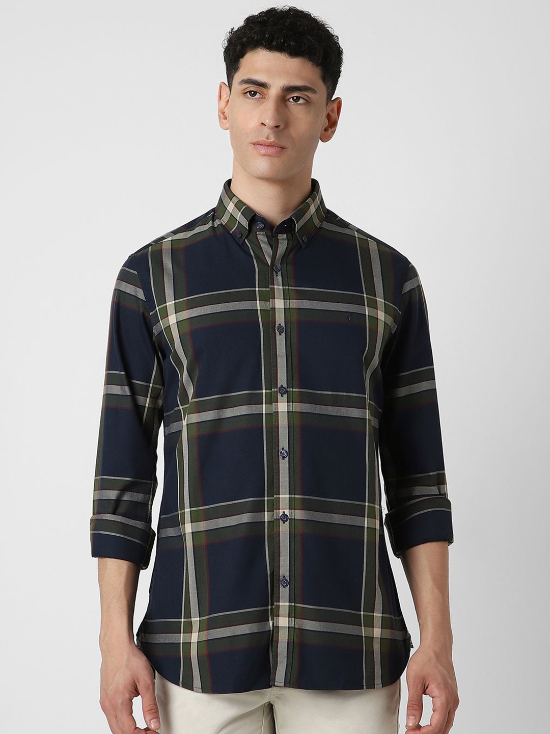Van Heusen Sport Men Button-Down Collar Windowpane Checked Cotton Slim Fit Casual Shirt, Navy blue
Van Heusen Sport Men Button-Down Collar Windowpane Checked Cotton Slim Fit Casual Shirt, Navy blue