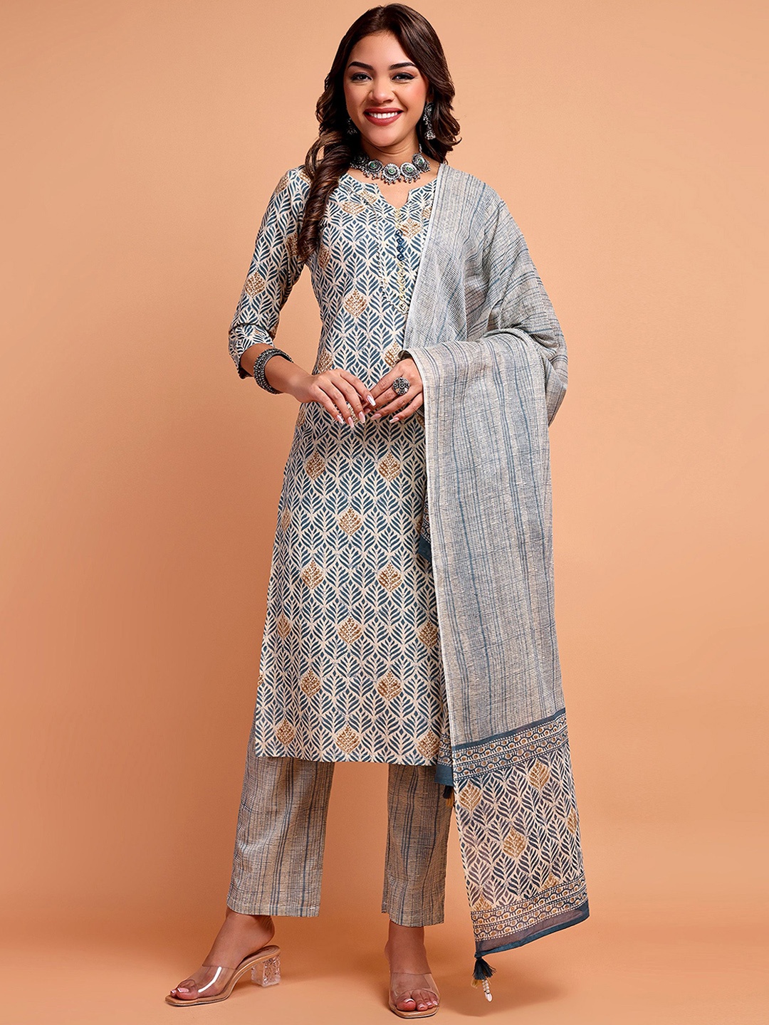 Vastara the Label Printed Organic Cotton Straight Kurta With Trousers & Dupatta, White
Vastara the Label Printed Organic Cotton Straight Kurta With Trousers & Dupatta, White