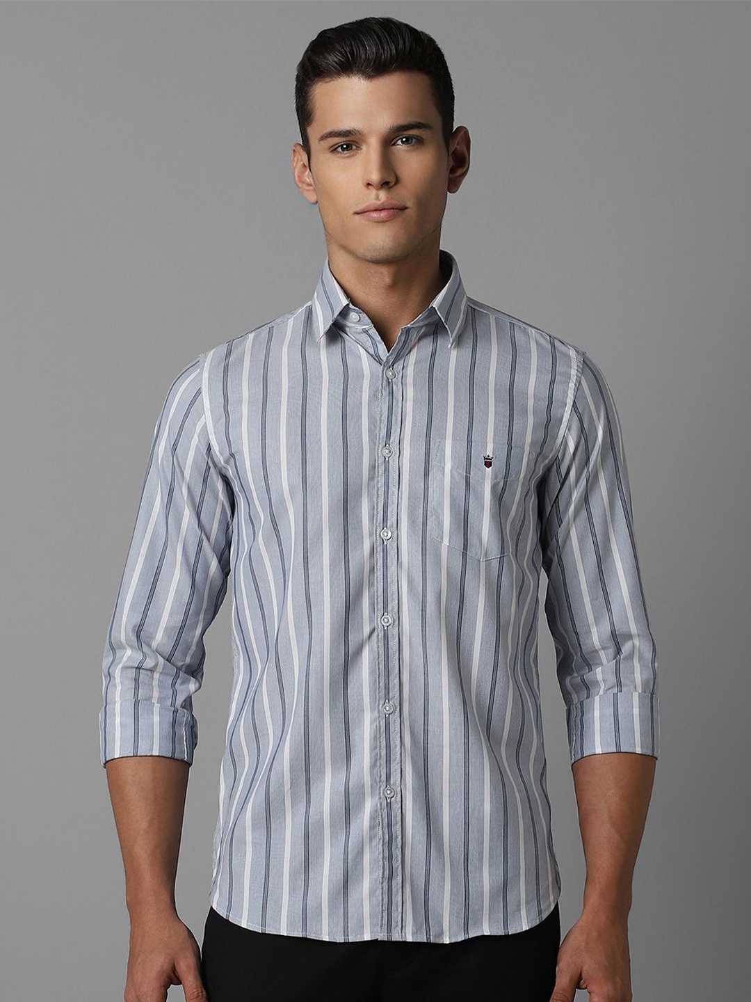 Louis Philippe Sport Men Spread Collar Vertical Striped Cotton Slim Fit Casual Shirt, Grey
Louis Philippe Sport Men Spread Collar Vertical Striped Cotton Slim Fit Casual Shirt, Grey