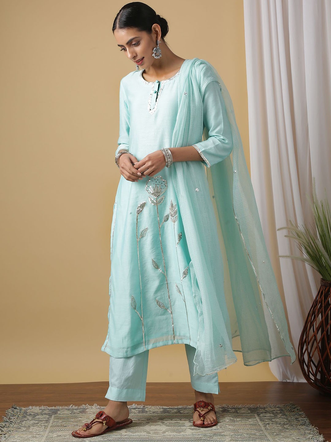MAISON SHEFALI Floral Embroidered Pure Cotton Straight Kurta With Trouser & Dupatta, Blue
MAISON SHEFALI Floral Embroidered Pure Cotton Straight Kurta With Trouser & Dupatta, Blue