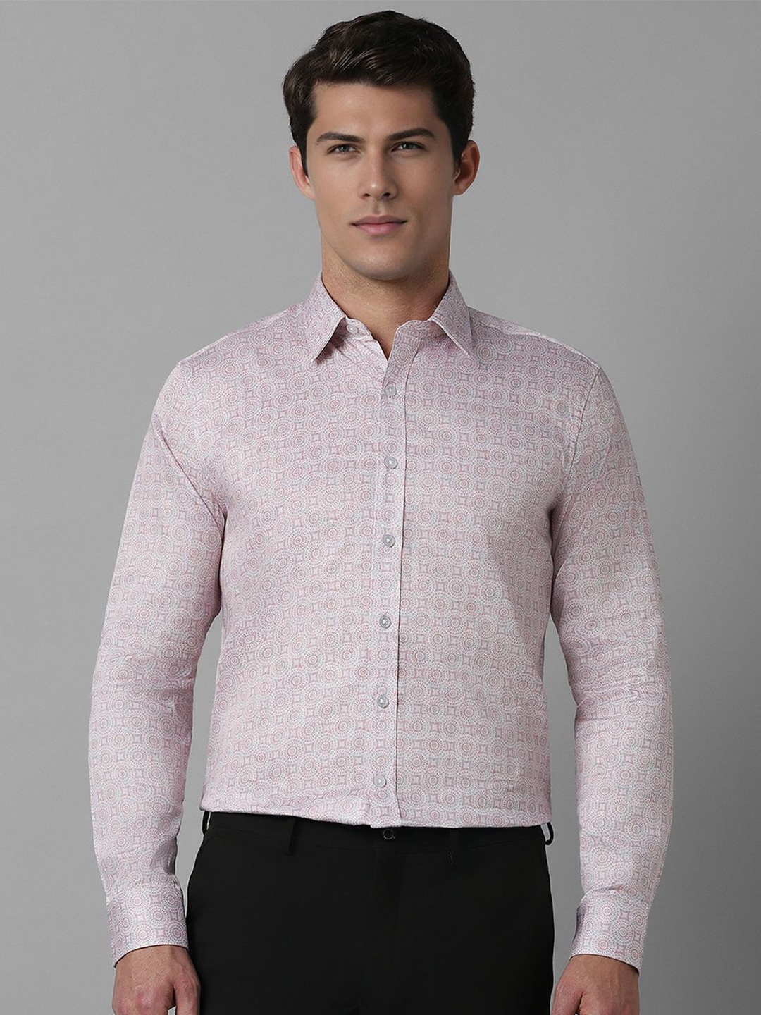 Louis Philippe Men Spread Collar Conversational Printed Cotton Slim Fit Formal Shirt, Pink
Louis Philippe Men Spread Collar Conversational Printed Cotton Slim Fit Formal Shirt, Pink