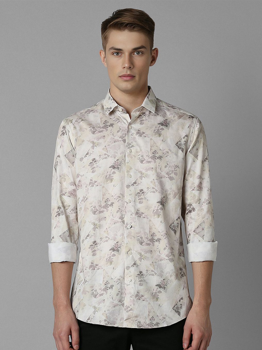 Louis Philippe Sport Men Spread Collar Floral Printed Cotton Slim Fit Casual Shirt, Grey
Louis Philippe Sport Men Spread Collar Floral Printed Cotton Slim Fit Casual Shirt, Grey