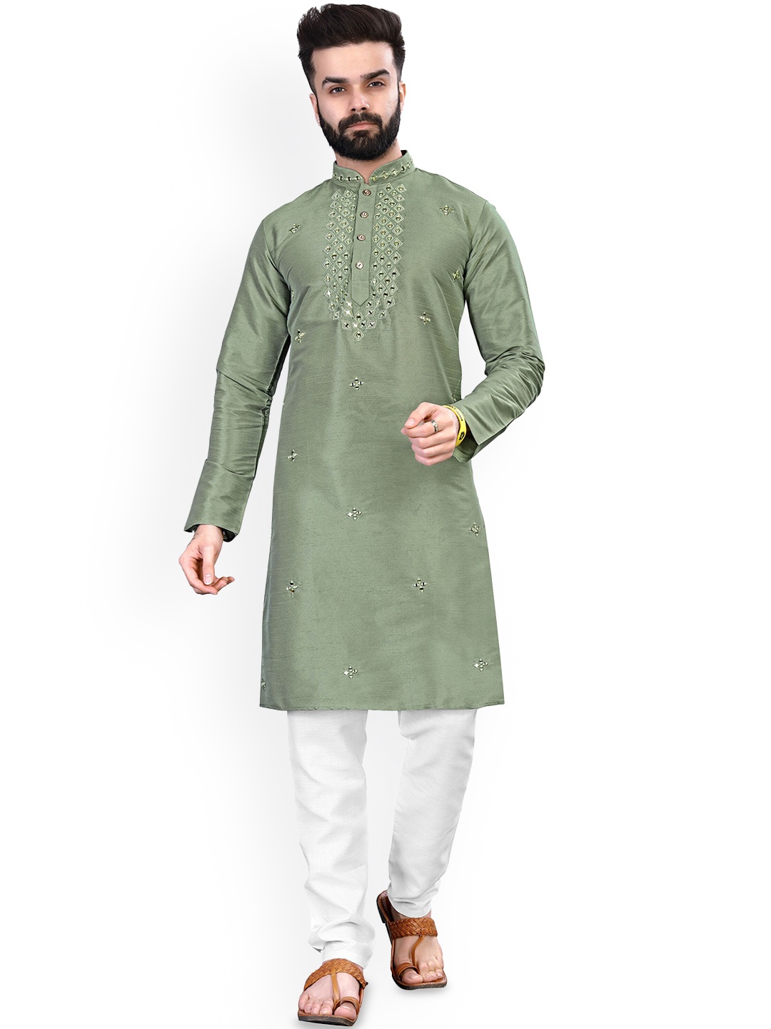 CHARLOTTE GRACIOUS Floral Embroidered Mandarin Collar Mirror Work Straight Kurta, Green
CHARLOTTE GRACIOUS Floral Embroidered Mandarin Collar Mirror Work Straight Kurta, Green