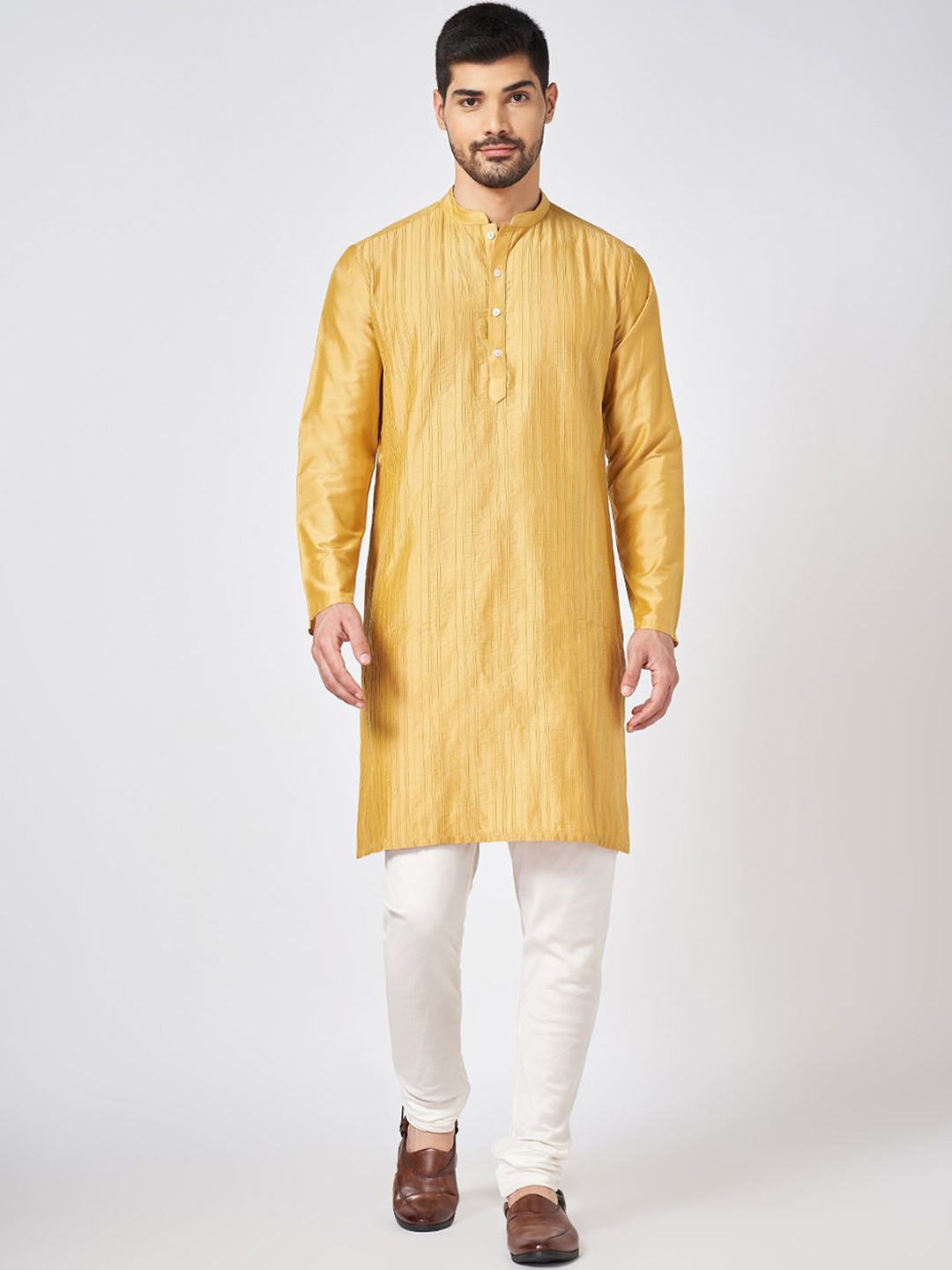 indus route by Pantaloons Striped Woven Design Mandarin Collar Straight Kurta, Mustard
indus route by Pantaloons Striped Woven Design Mandarin Collar Straight Kurta, Mustard