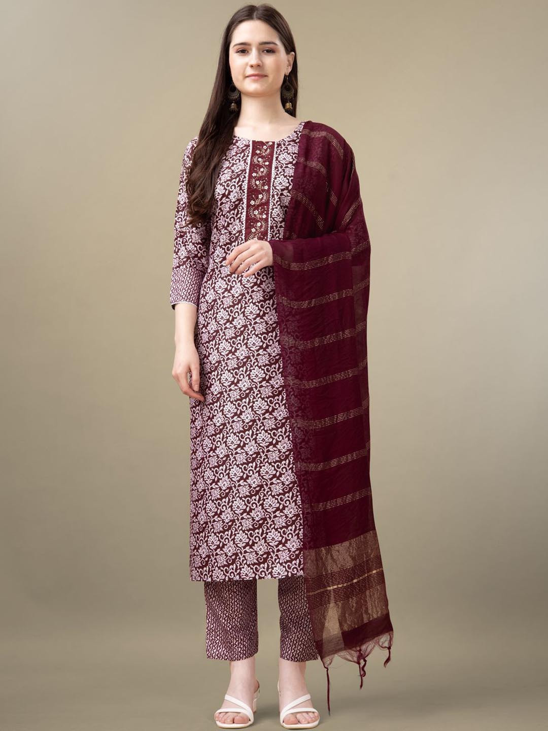 KAYOMMI Floral Embroidered Thread Work Straight Kurta with Churidar & Dupatta, Maroon
KAYOMMI Floral Embroidered Thread Work Straight Kurta with Churidar & Dupatta, Maroon