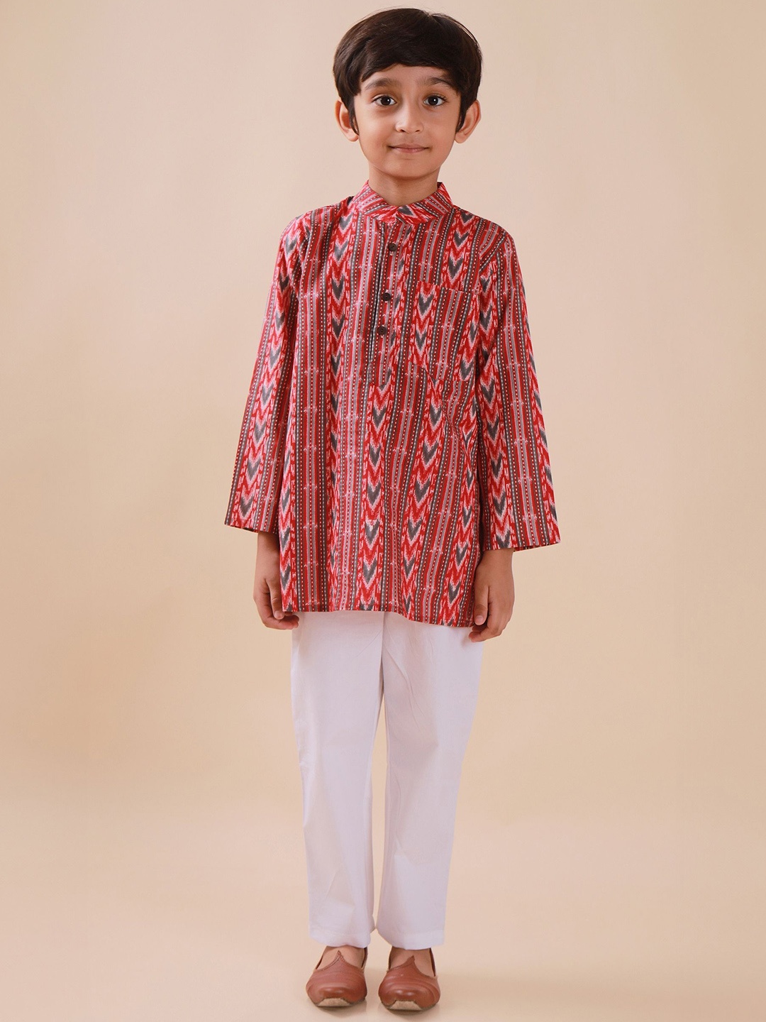 Sangria Red & White Chevron Printed Pure Cotton Mandarin Collar Straight Kurta & Trousers
Sangria Red & White Chevron Printed Pure Cotton Mandarin Collar Straight Kurta & Trousers