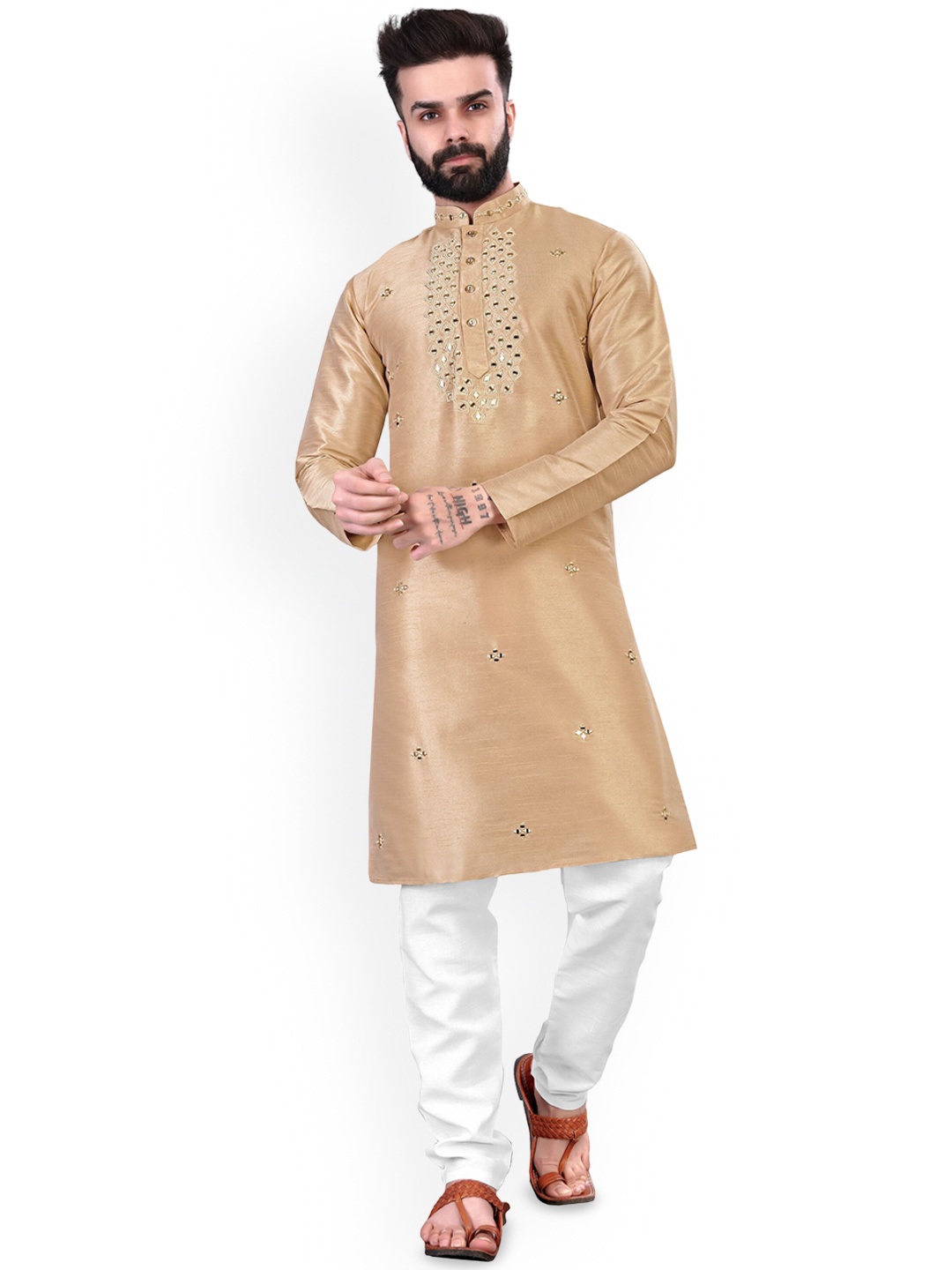 CHARLOTTE GRACIOUS Floral Embroidered Mandarin Collar Cotton Silk Straight Kurta, Peach
CHARLOTTE GRACIOUS Floral Embroidered Mandarin Collar Cotton Silk Straight Kurta, Peach