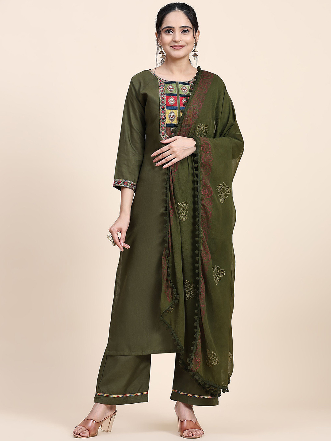 Suha Ethnic Motifs Embroidered Straight Kurta with Palazzos & With Dupatta, Green
Suha Ethnic Motifs Embroidered Straight Kurta with Palazzos & With Dupatta, Green
