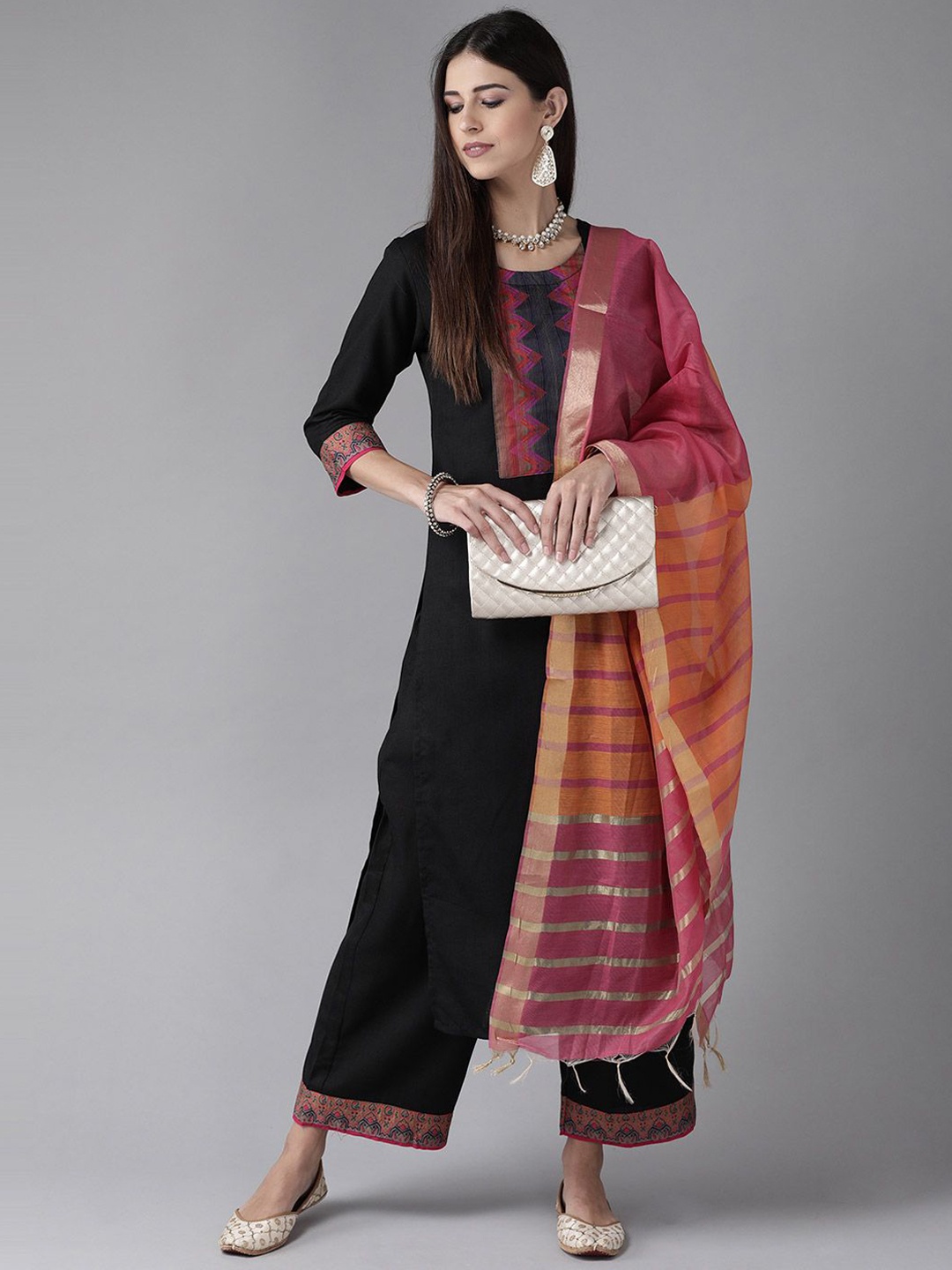 Anouk Geometric Yoke Design Regular Pure Cotton Straight Kurta with Palazzos & Dupatta, Black
Anouk Geometric Yoke Design Regular Pure Cotton Straight Kurta with Palazzos & Dupatta, Black
