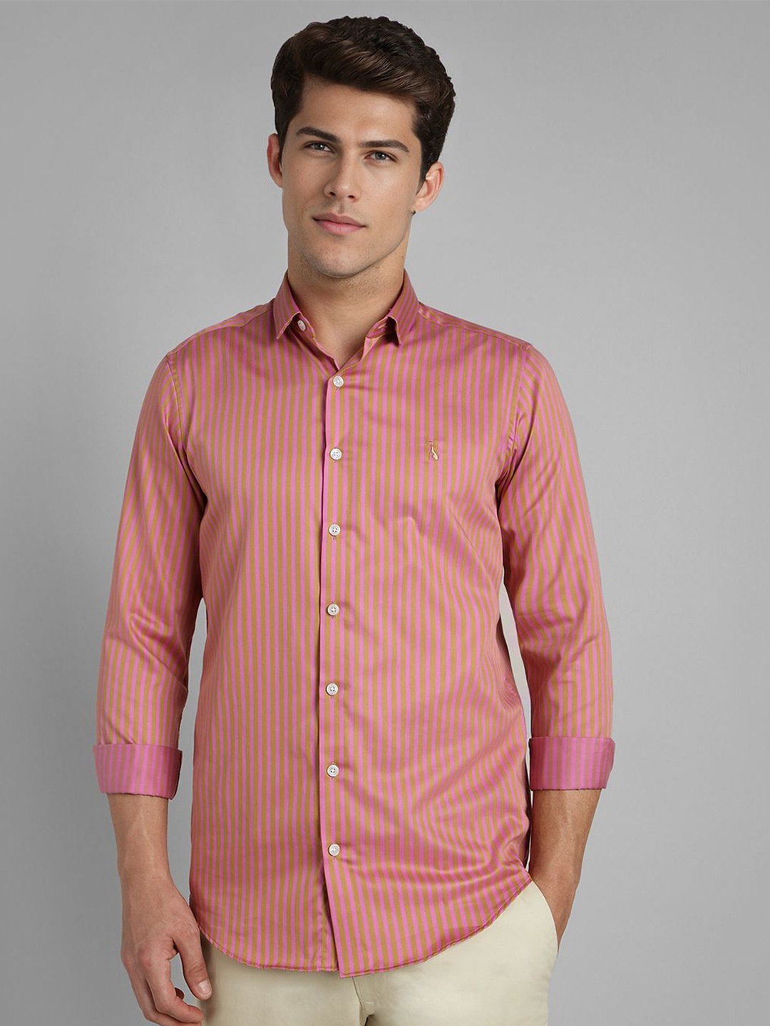 SIMON CARTER LONDON Men Spread Collar Vertical Striped Cotton Slim Fit Casual Shirt, Pink
SIMON CARTER LONDON Men Spread Collar Vertical Striped Cotton Slim Fit Casual Shirt, Pink