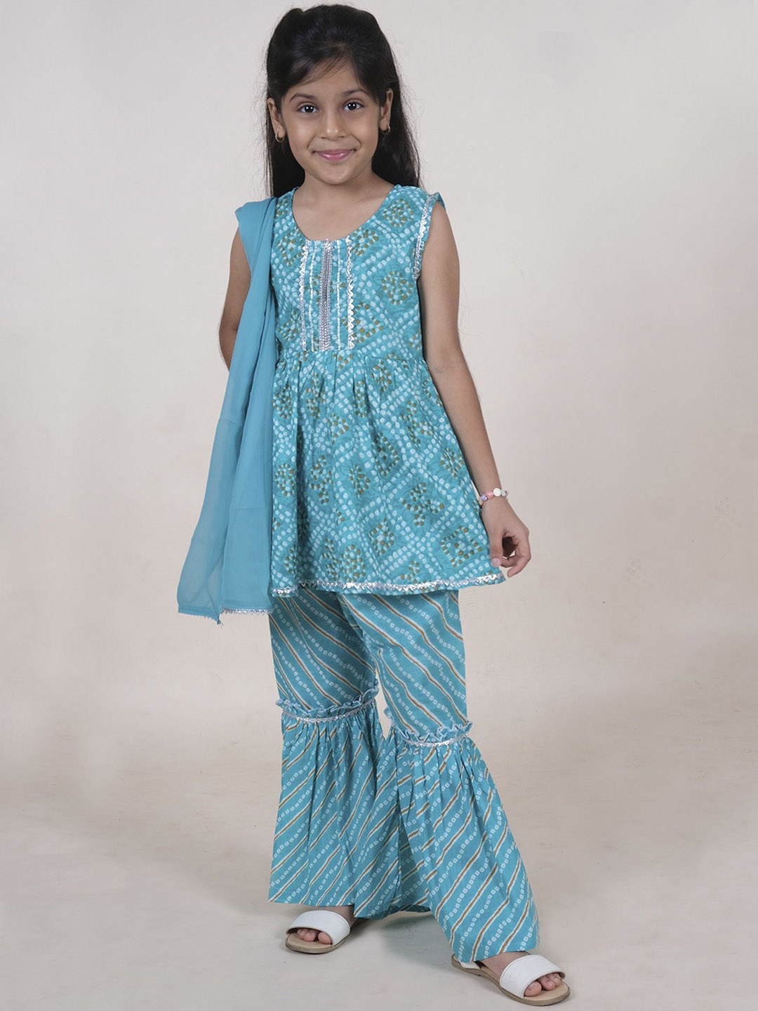 KiddoPanti Girls Bandhani Printed Pure Cotton A-Line Kurti With Sharara & Dupatta, Green
KiddoPanti Girls Bandhani Printed Pure Cotton A-Line Kurti With Sharara & Dupatta, Green