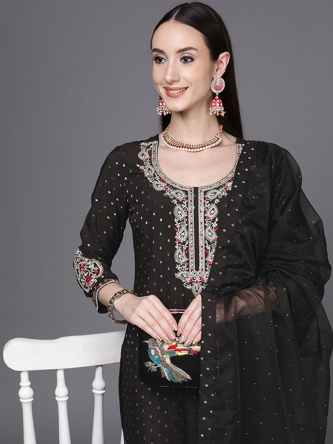 Anouk Embroidered Regular Chanderi Silk Straight Kurta with Trousers & Dupatta, Black
Anouk Embroidered Regular Chanderi Silk Straight Kurta with Trousers & Dupatta, Black