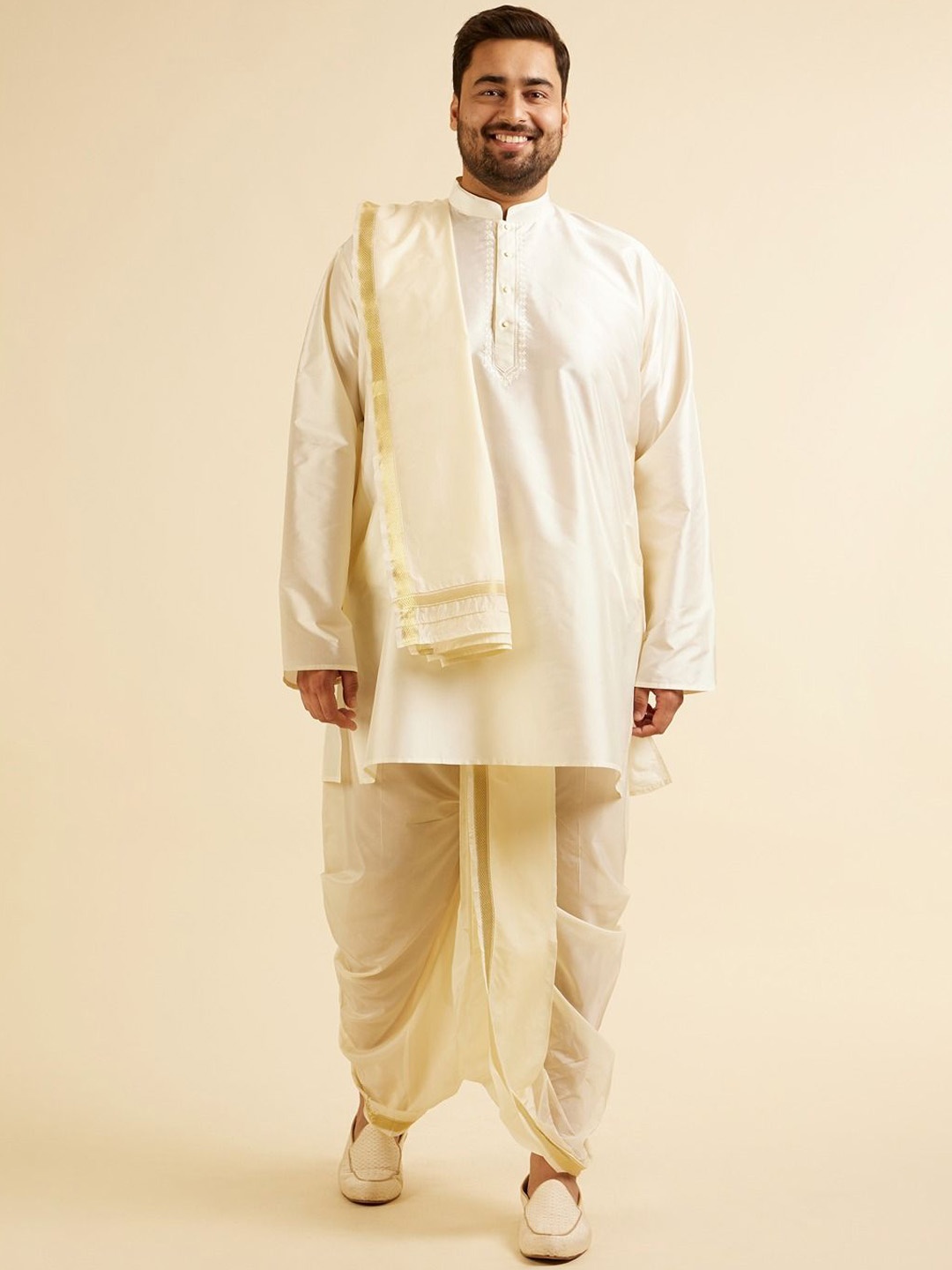 Manyavar Floral Embroidered Mandarin Collar Straight Kurta with Dhoti Pant & Dupatta, Cream
Manyavar Floral Embroidered Mandarin Collar Straight Kurta with Dhoti Pant & Dupatta, Cream