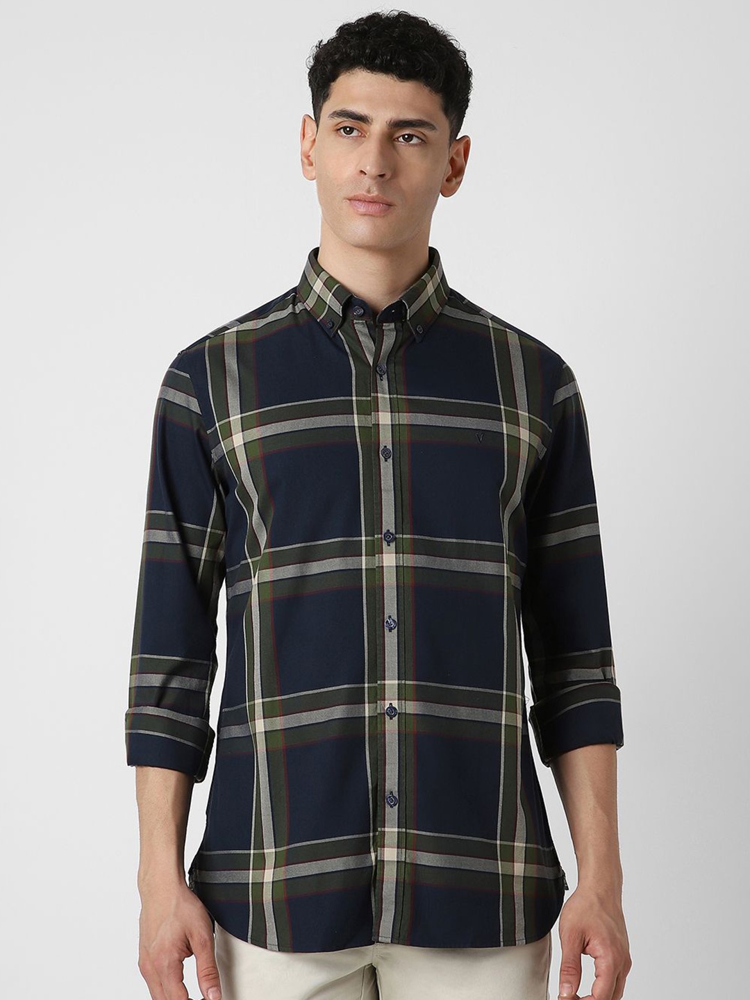 Van Heusen Sport Men Button-Down Collar Windowpane Checked Cotton Slim Fit Casual Shirt, Navy blue
Van Heusen Sport Men Button-Down Collar Windowpane Checked Cotton Slim Fit Casual Shirt, Navy blue
