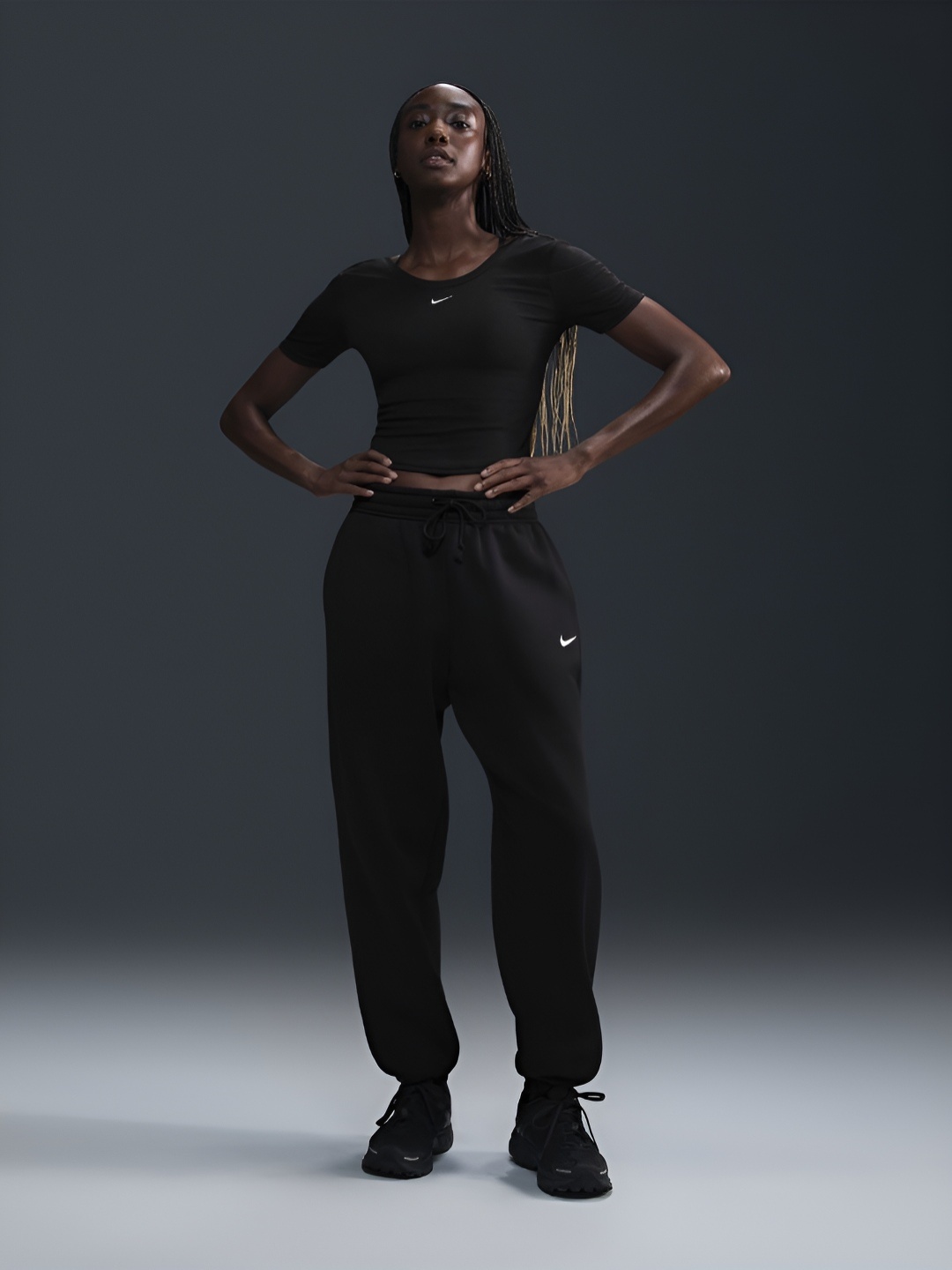 Nike Sportswear Phoenix Fleece Women High-Waisted Oversized Tracksuit Bottoms, Black
Nike Sportswear Phoenix Fleece Women High-Waisted Oversized Tracksuit Bottoms, Black