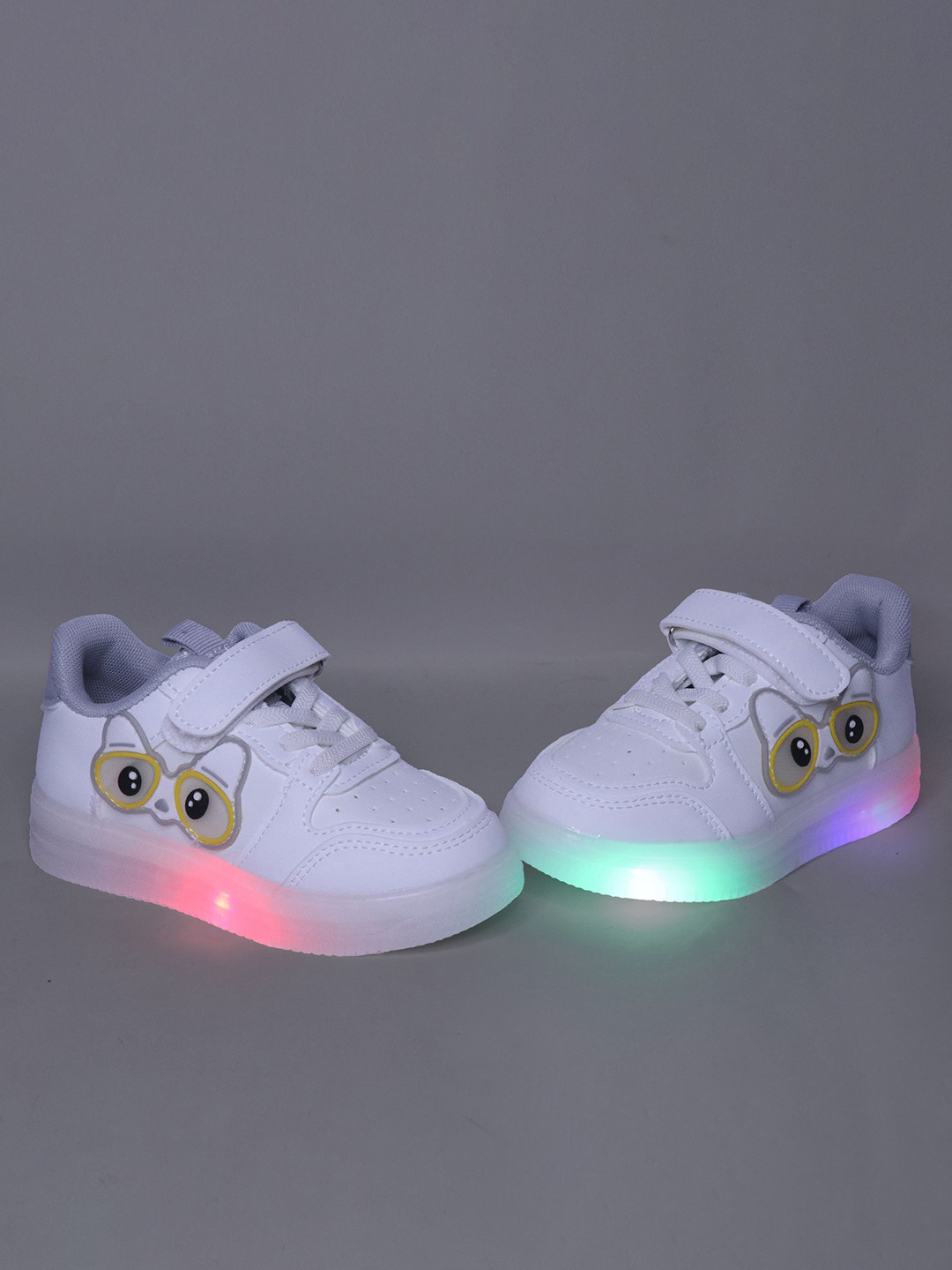 FEETWELL SHOES Unisex Kids LED Ornamentation Sneakers, Grey
FEETWELL SHOES Unisex Kids LED Ornamentation Sneakers, Grey