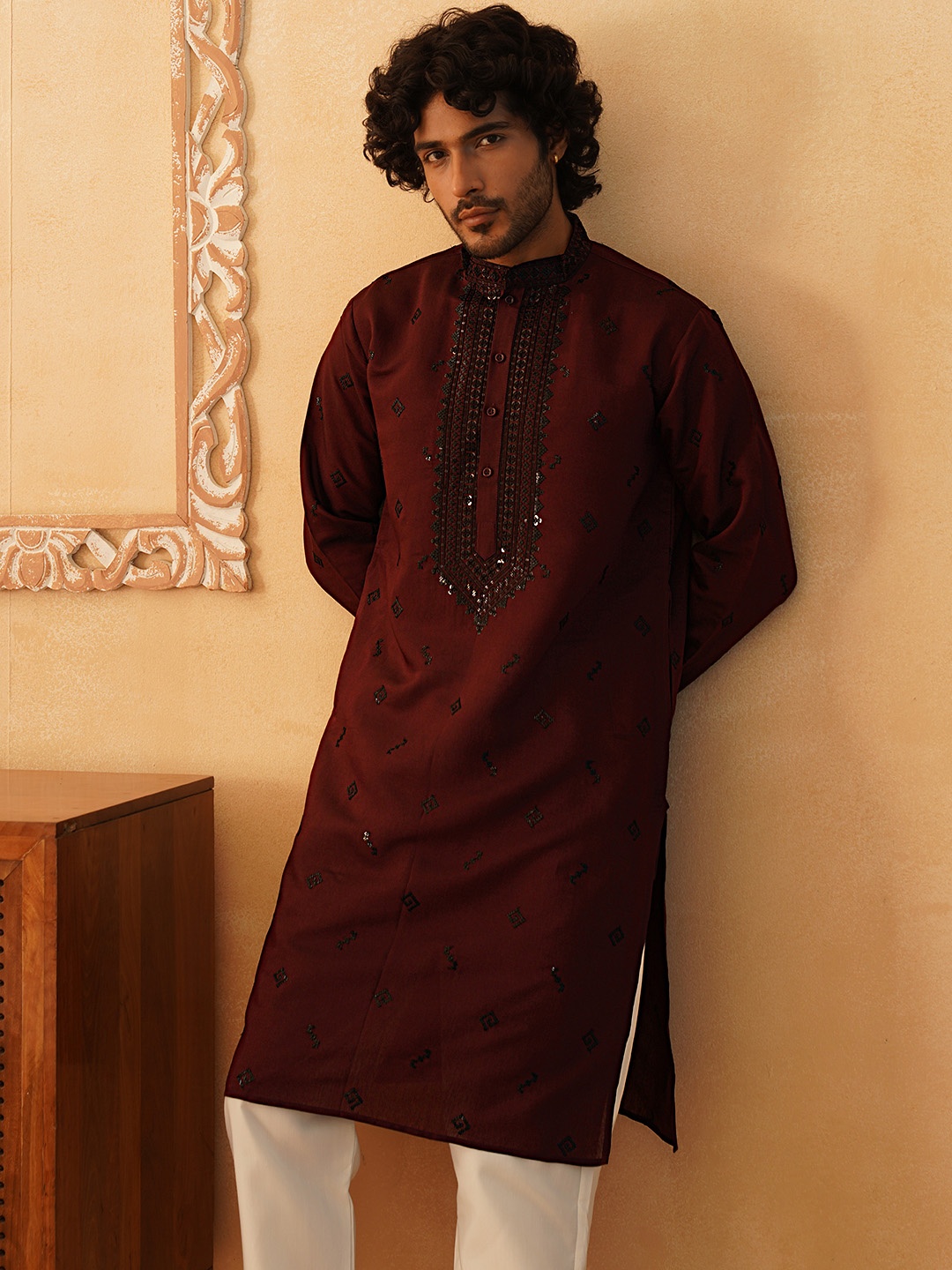 Jompers Mandarin Collar Geometric Embroidered Sequinned Cotton Silk Straight Kurta, Maroon
Jompers Mandarin Collar Geometric Embroidered Sequinned Cotton Silk Straight Kurta, Maroon