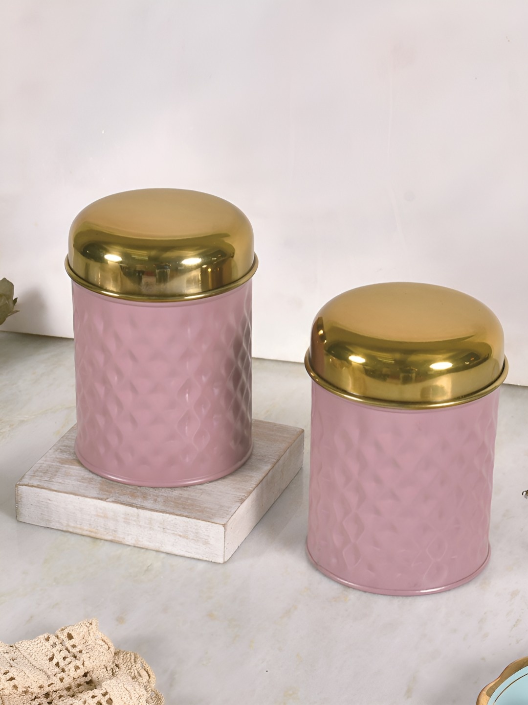 Living With Elan Mauve 2 Pieces Textured Stainless Steel Airtight Canister Container
Living With Elan Mauve 2 Pieces Textured Stainless Steel Airtight Canister Container