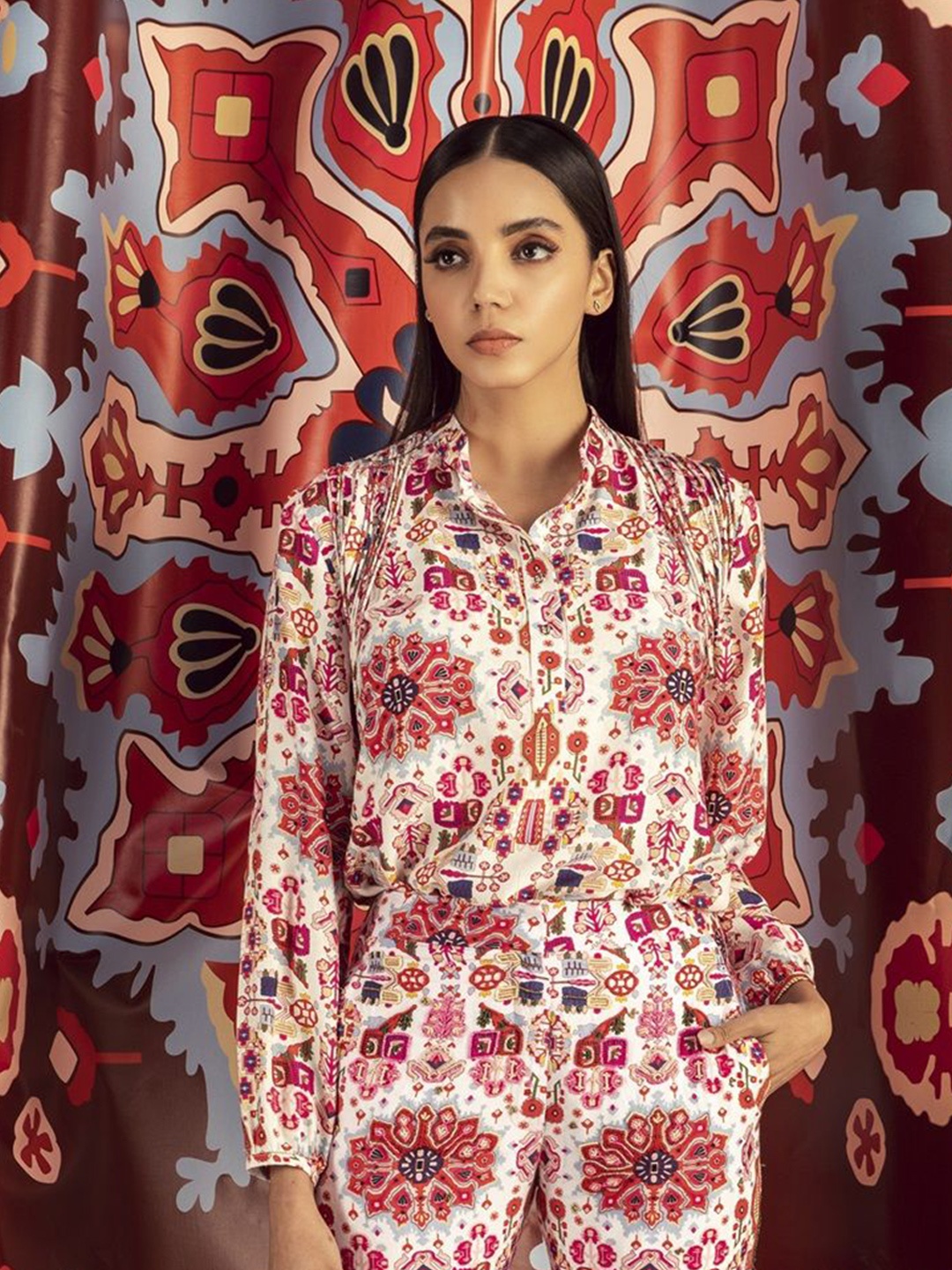 BETRUE Women Mandarin Collar Ethnic Motifs Printed Silk Relaxed Fit Casual Shirt, White
BETRUE Women Mandarin Collar Ethnic Motifs Printed Silk Relaxed Fit Casual Shirt, White