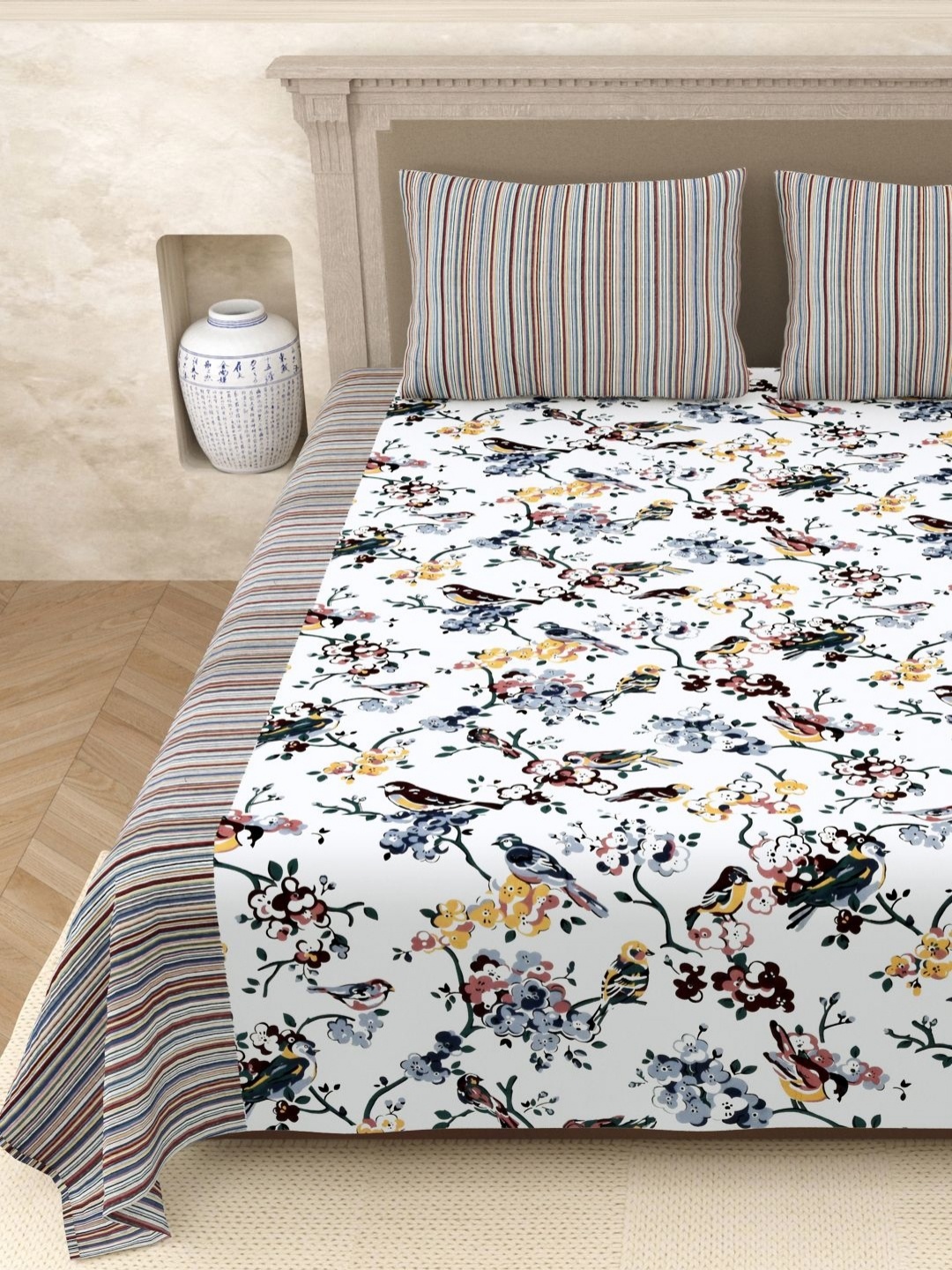 Aura Elegant White Ethnic Motifs Jaipuri Print Pure Cotton 210 TC Queen Bedsheet Set
Aura Elegant White Ethnic Motifs Jaipuri Print Pure Cotton 210 TC Queen Bedsheet Set
