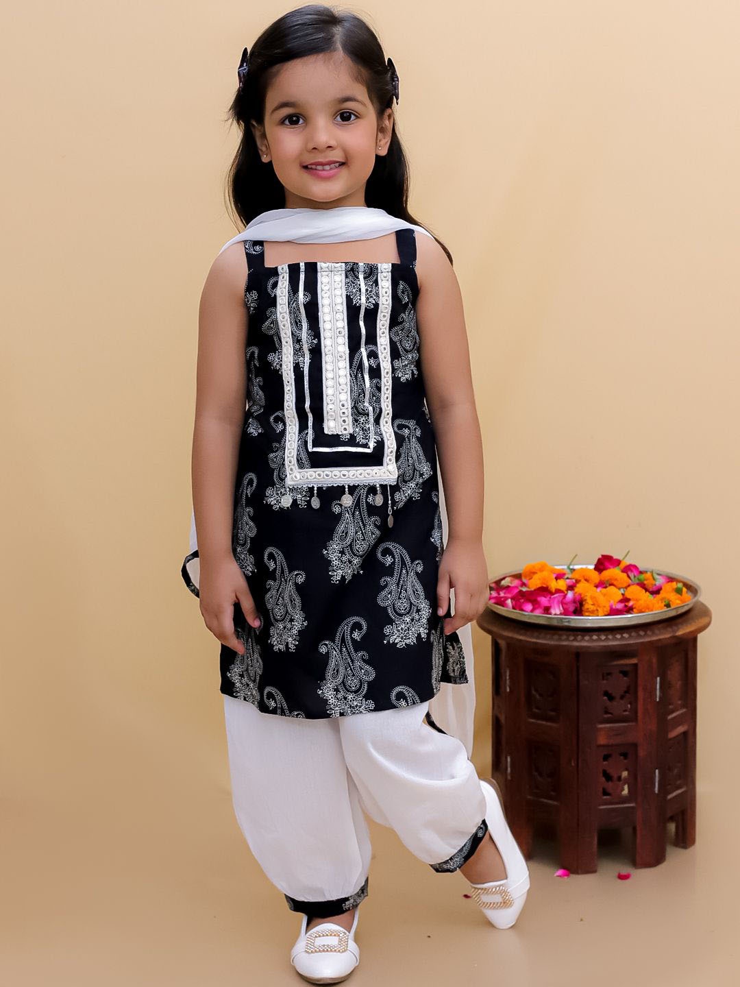Bold N Elegant Girls Embroidered Pure Cotton Straight Kurta Sets With Dupatta, Black
Bold N Elegant Girls Embroidered Pure Cotton Straight Kurta Sets With Dupatta, Black