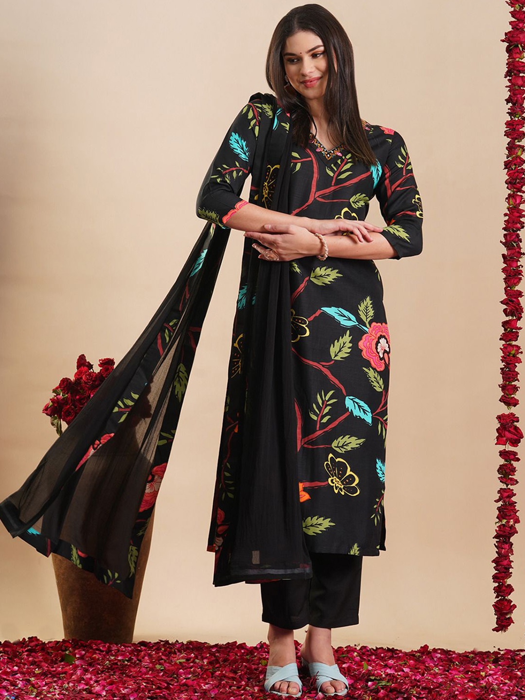 Anni Designer Floral Printed V-Neck Straight Kurta With Trousers & Dupatta, Black
Anni Designer Floral Printed V-Neck Straight Kurta With Trousers & Dupatta, Black