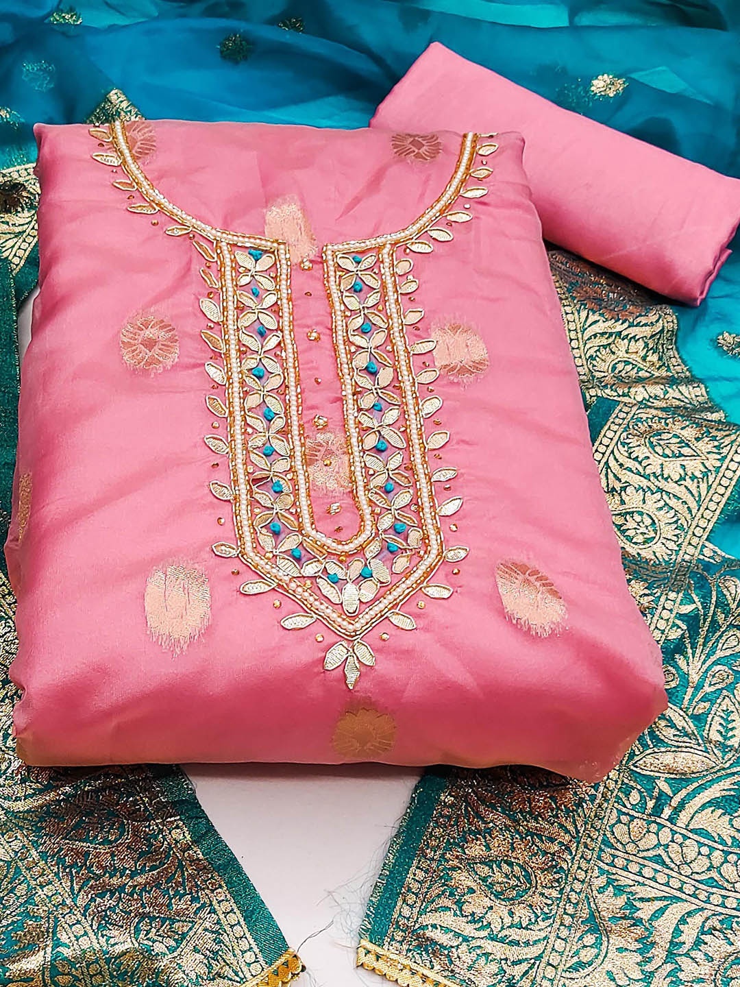 Ishin Pink Ethnic Motifs Woven Design Beads and Stones Organza Unstitched Dress Material
Ishin Pink Ethnic Motifs Woven Design Beads and Stones Organza Unstitched Dress Material