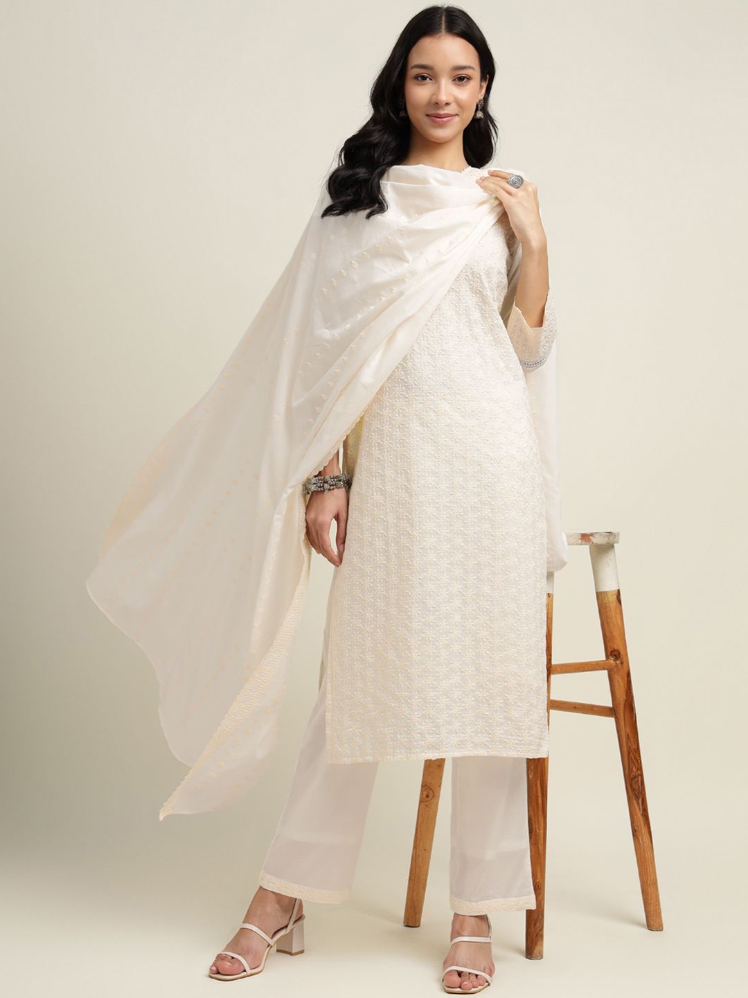 ZARI Floral Embroidered Chikankari Pure Cotton Straight Kurta With Trousers & Dupatta, Cream
ZARI Floral Embroidered Chikankari Pure Cotton Straight Kurta With Trousers & Dupatta, Cream
