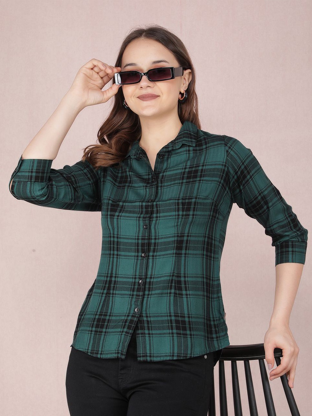 Crimsoune Club Women Smart Spread Collar Tartan Checked Cotton Slim Fit Casual Shirt, Green
Crimsoune Club Women Smart Spread Collar Tartan Checked Cotton Slim Fit Casual Shirt, Green