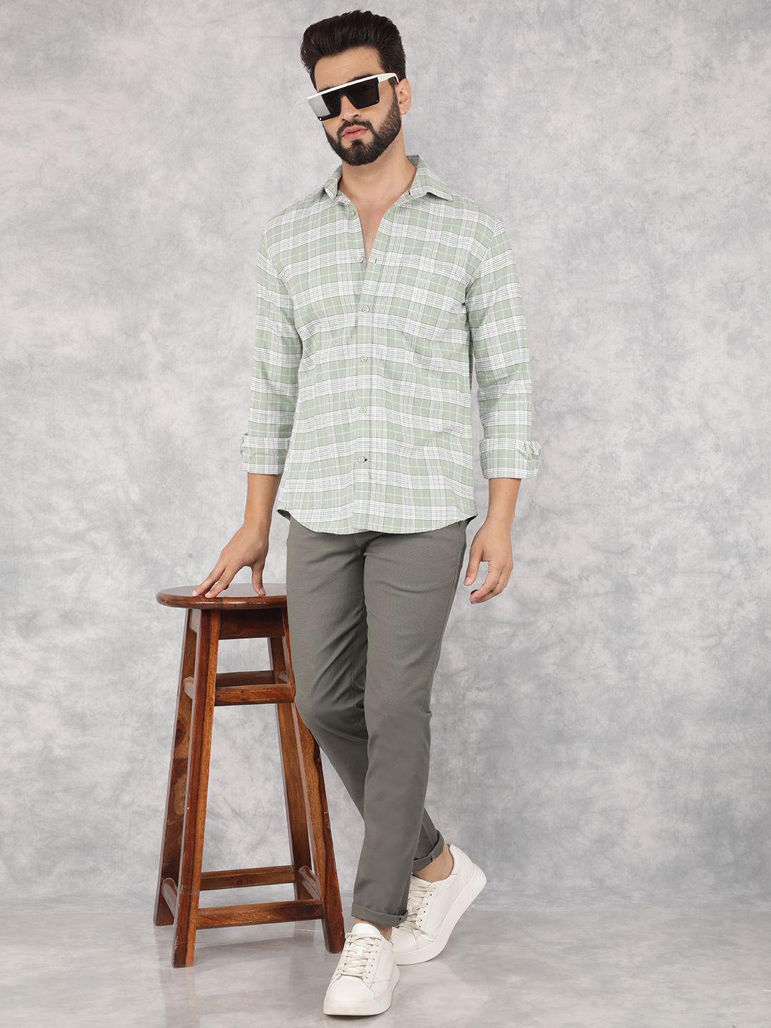 Crimsoune Club Men Smart Spread Collar Tartan Checked Cotton Slim Fit Casual Shirt, Green
Crimsoune Club Men Smart Spread Collar Tartan Checked Cotton Slim Fit Casual Shirt, Green