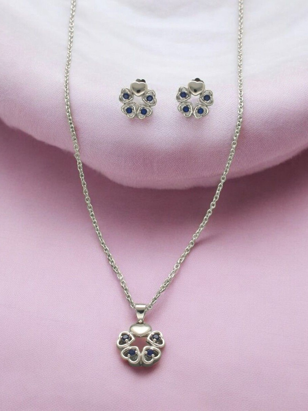 Sri Jagdamba Pearls Dealer 925 Sterling Silver-Plated CZ Studded Necklace and Earrings
Sri Jagdamba Pearls Dealer 925 Sterling Silver-Plated CZ Studded Necklace and Earrings