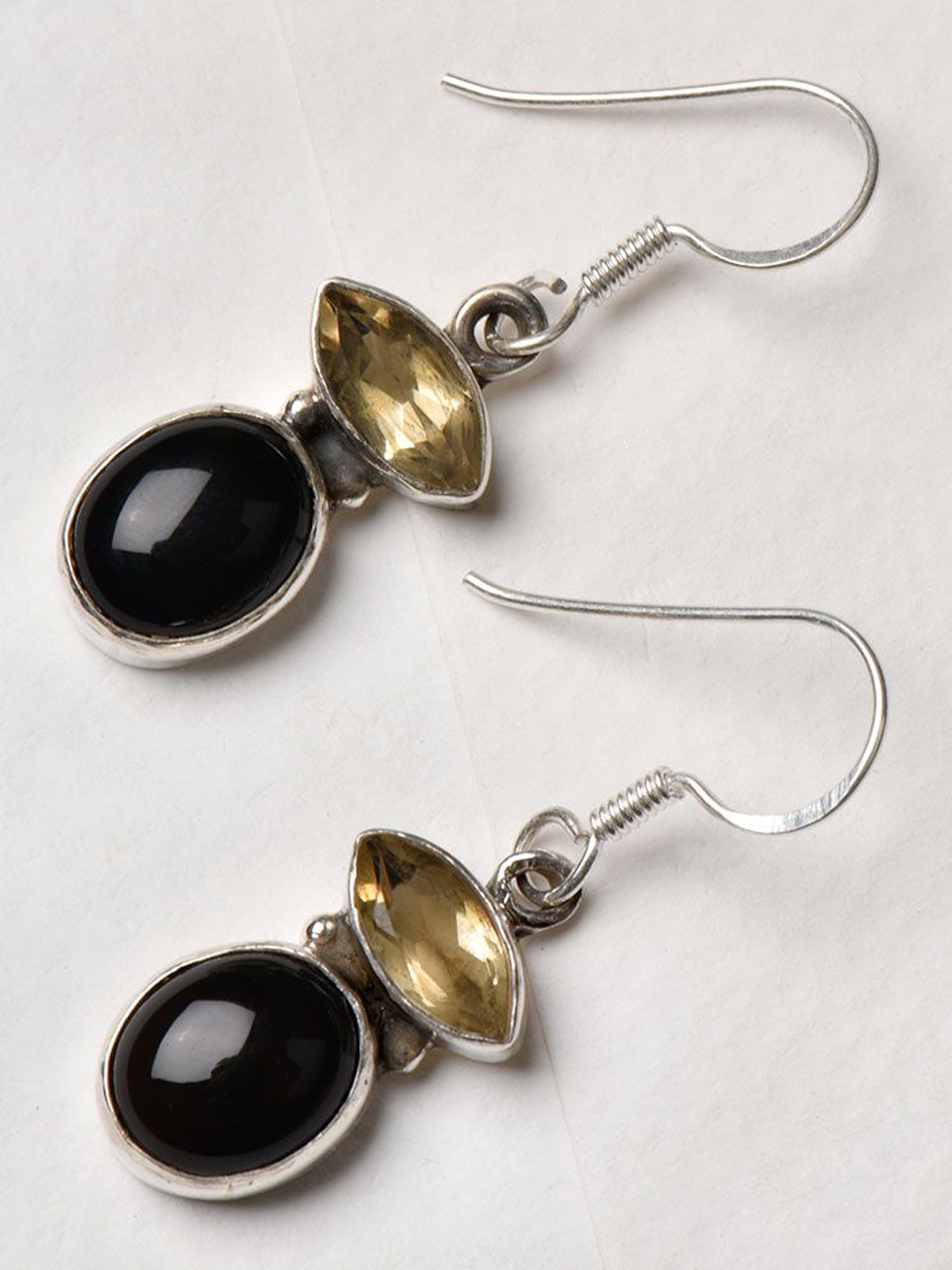 Indianshelf 92.5 Sterling Silver Contemporary Stone Studded Drop Earrings
Indianshelf 92.5 Sterling Silver Contemporary Stone Studded Drop Earrings